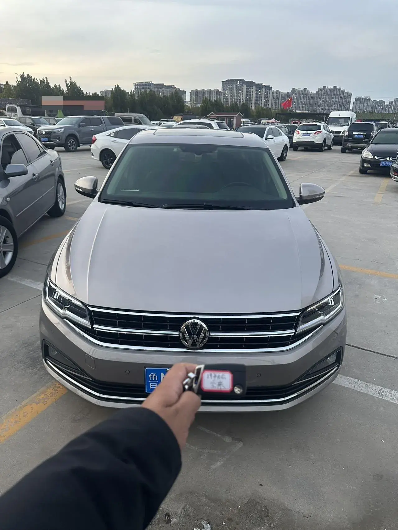 2019 VOLKSWAGEN BORA thumbnail 2