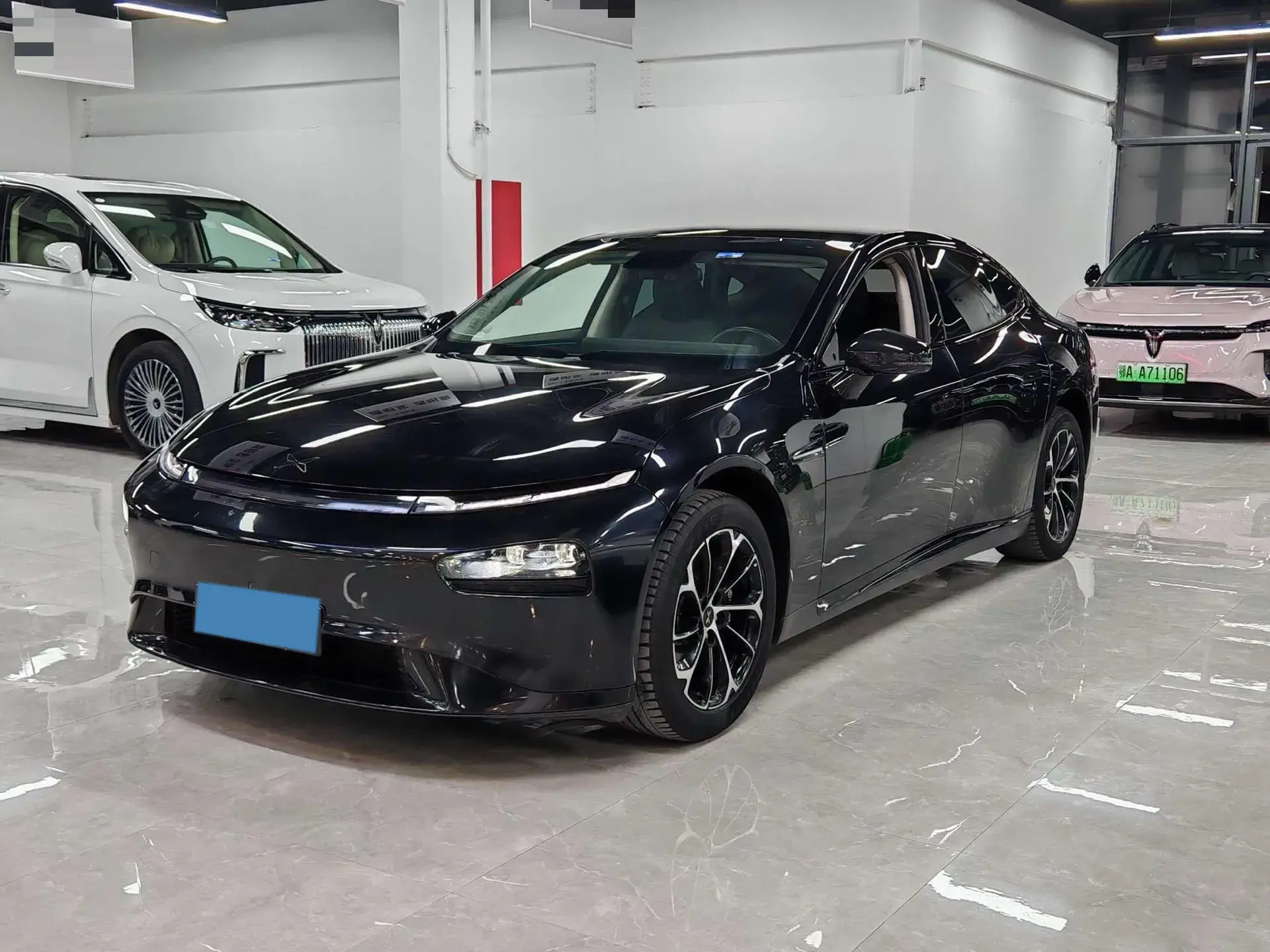 2022 XPENG P7 view 1