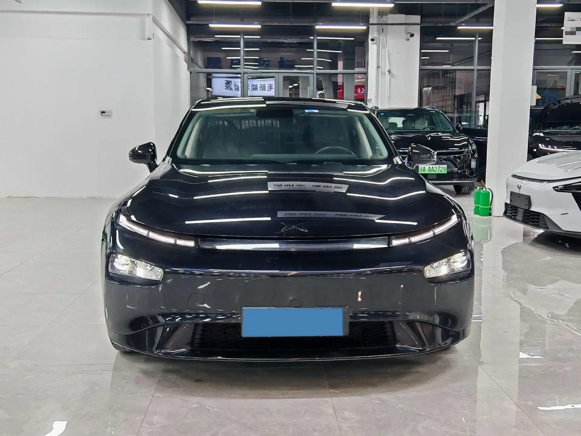 2022 XPENG P7 thumbnail 2