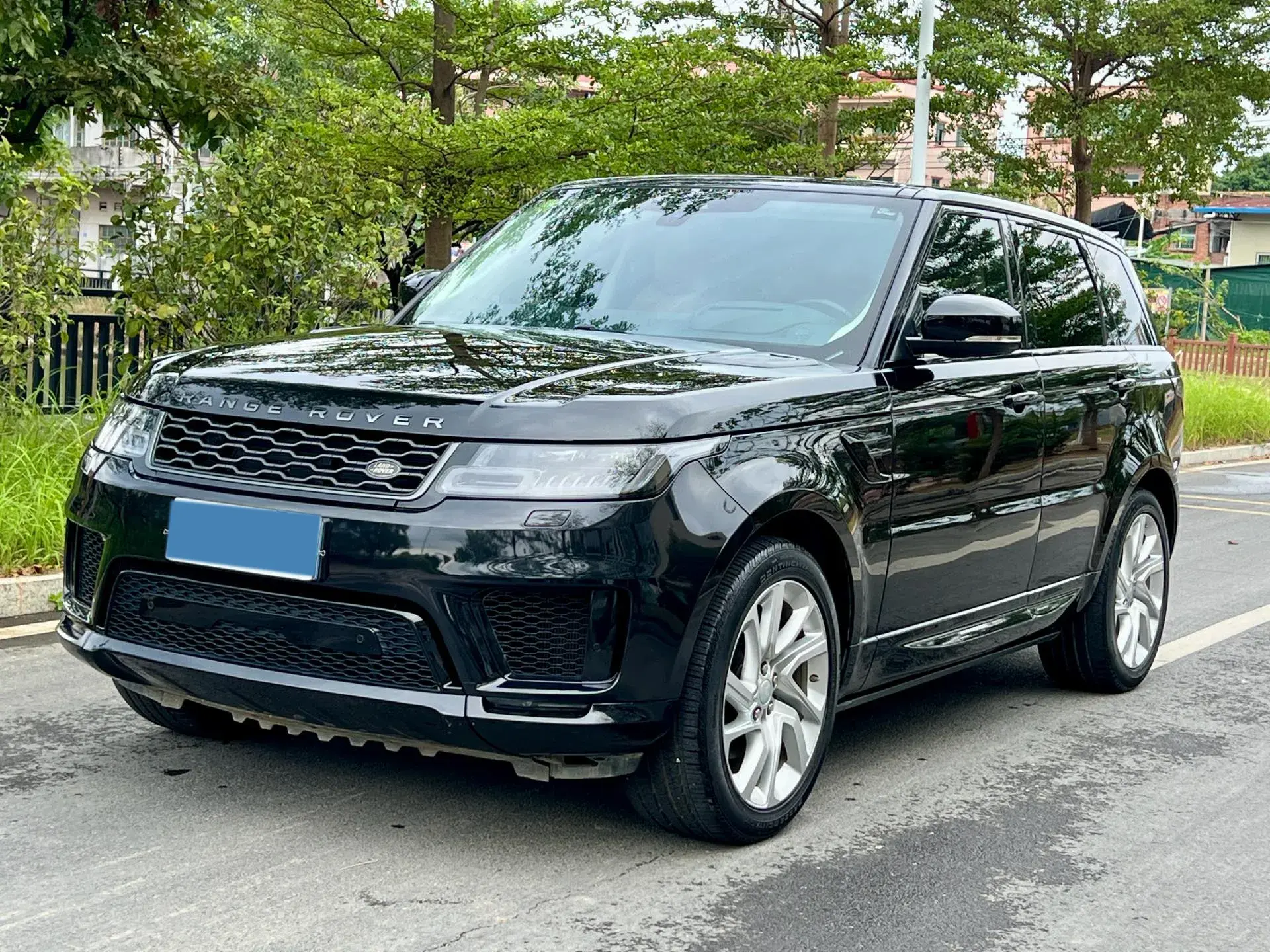 2020 LAND ROVER view 1