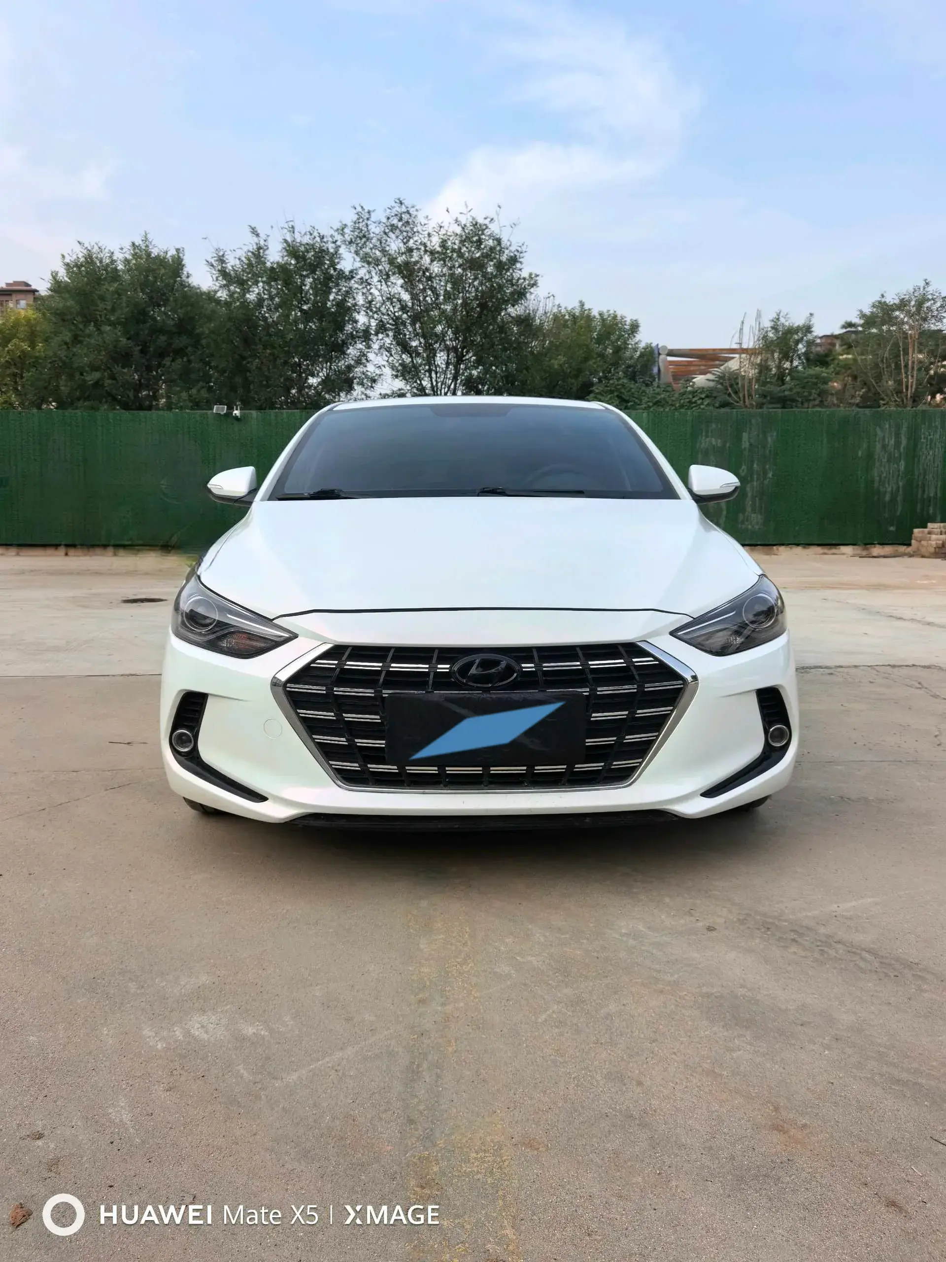 2019 HYUNDAI ELANTRA thumbnail 3