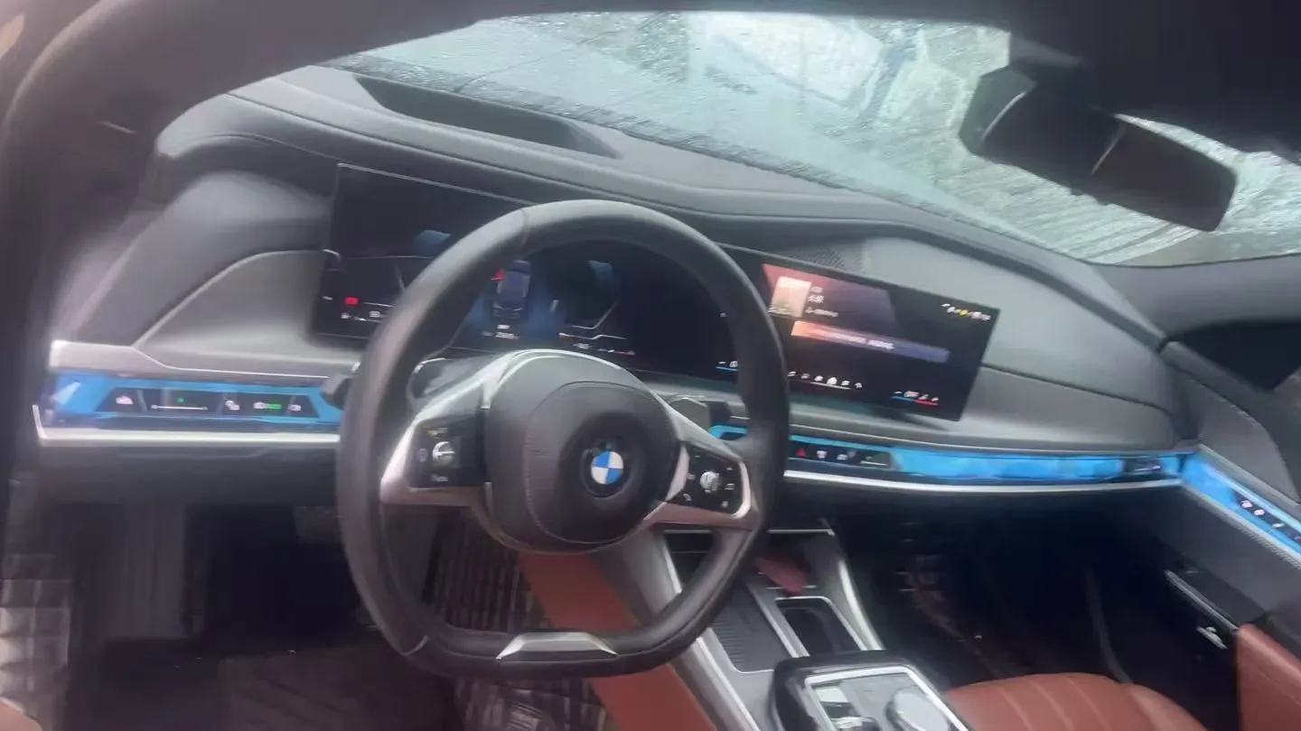 2023 BMW 3.0T 333HP L6 8AT,autocango,china used car exporter,china ev exporter,chinese used car exporter,chinese used ev exporter