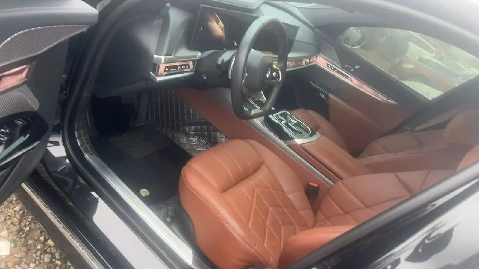 2023 BMW 3.0T 333HP L6 8AT,autocango,china used car exporter,china ev exporter,chinese used car exporter,chinese used ev exporter