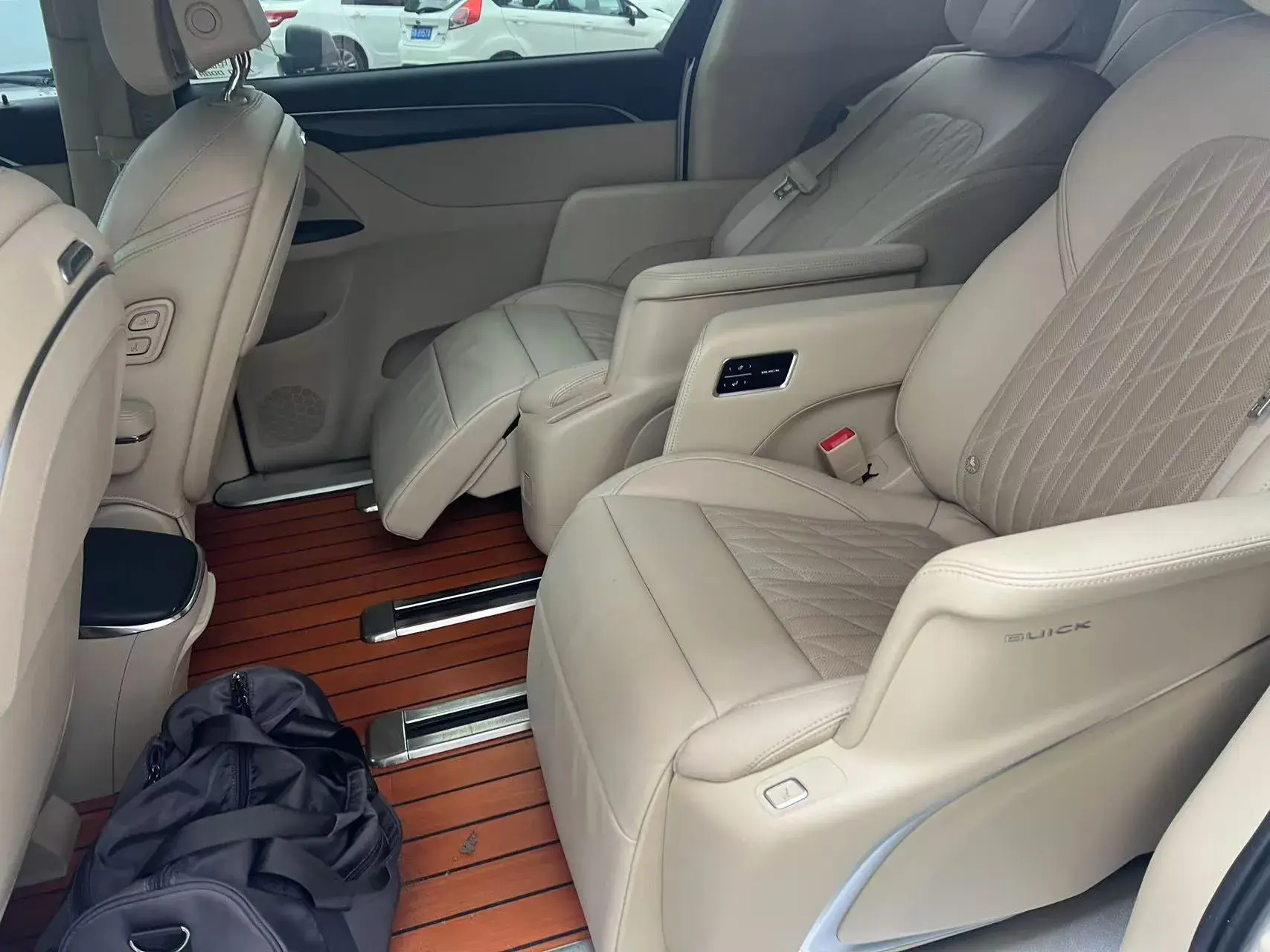 2022 BUICK GL8 thumbnail 3