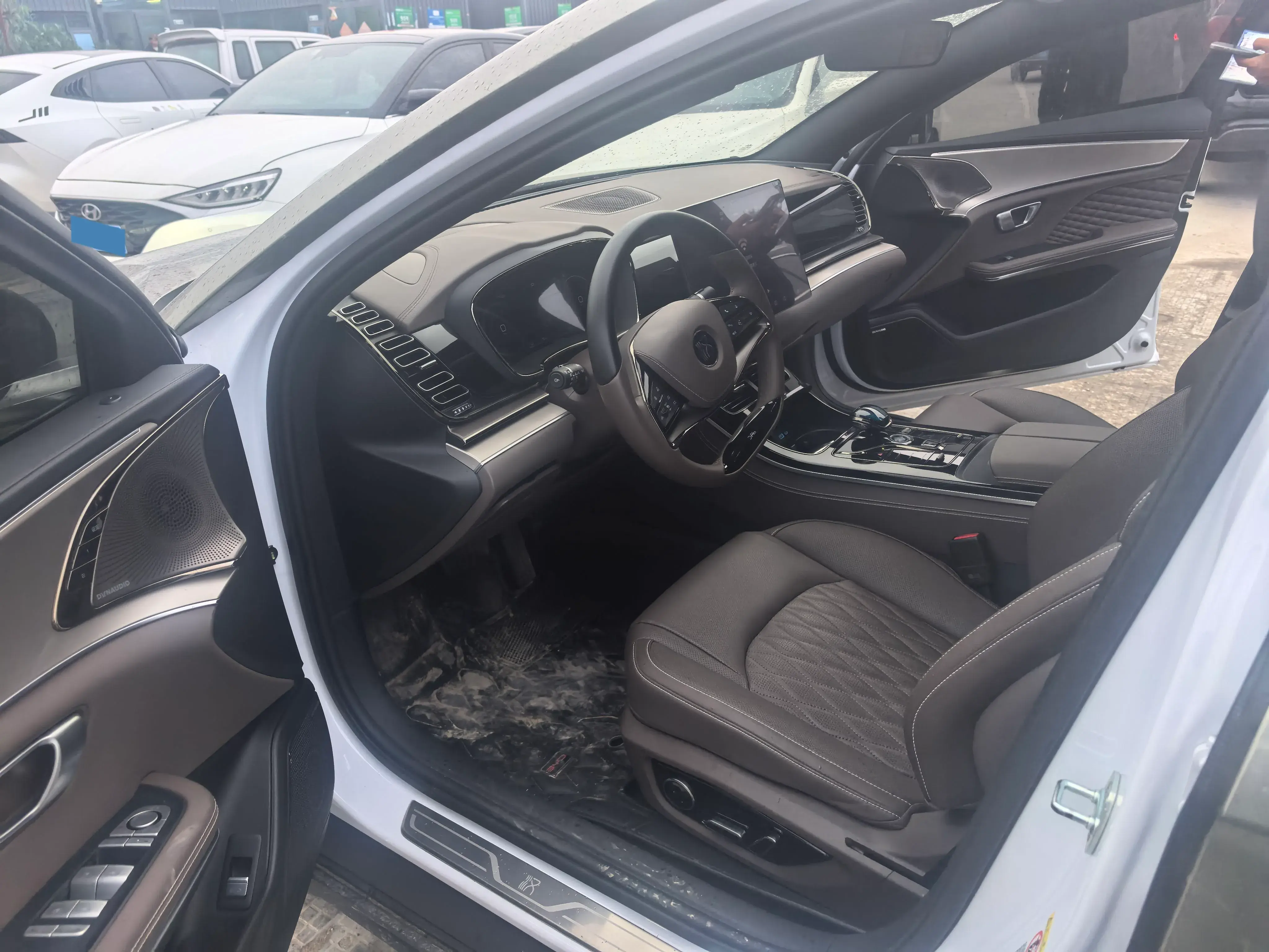 2022 BYD HAN thumbnail 3