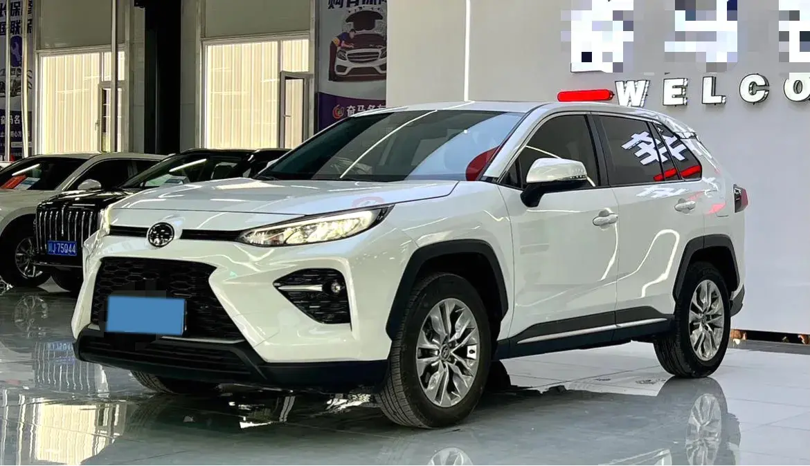 2022 TOYOTA WILDLANDER view 1
