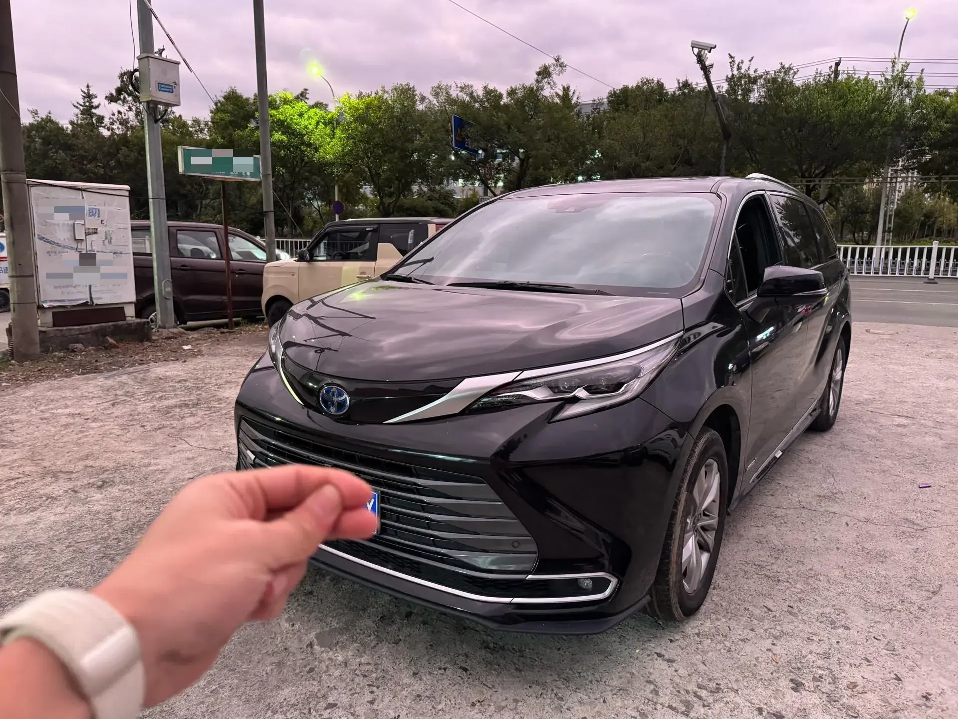2021 TOYOTA SIENNA view 1