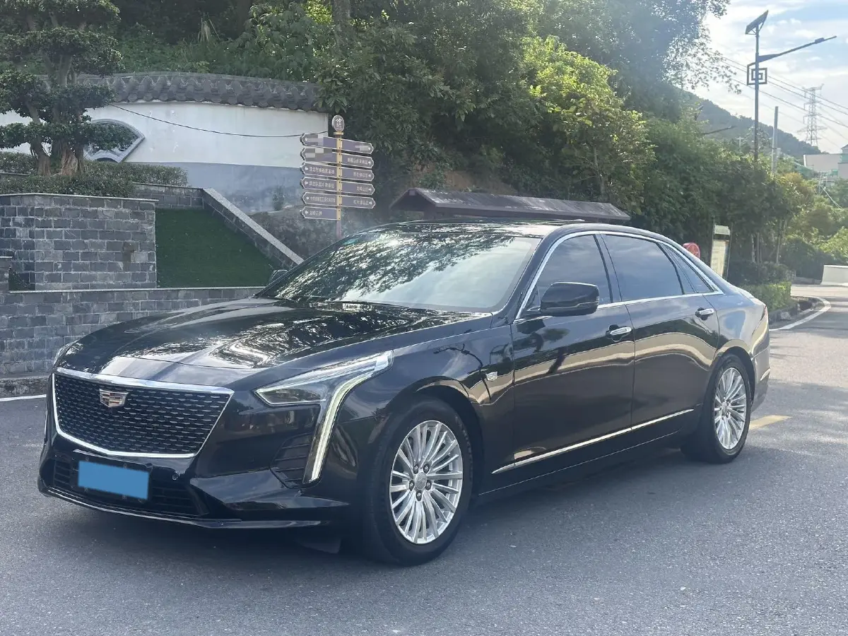 2022 Cadillac CT6 2.0T 237HP L4 10AT