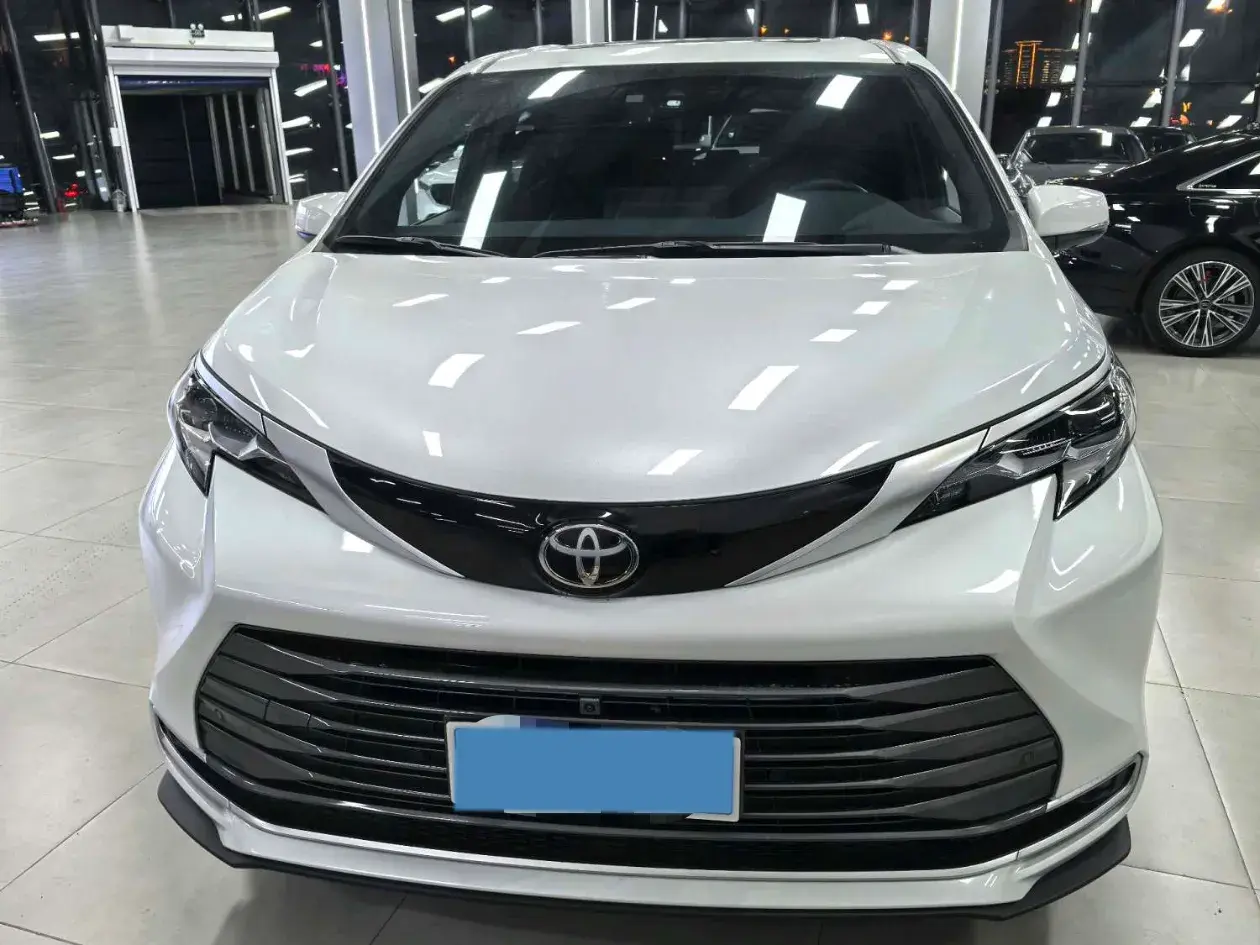 2024 TOYOTA SIENNA thumbnail 2