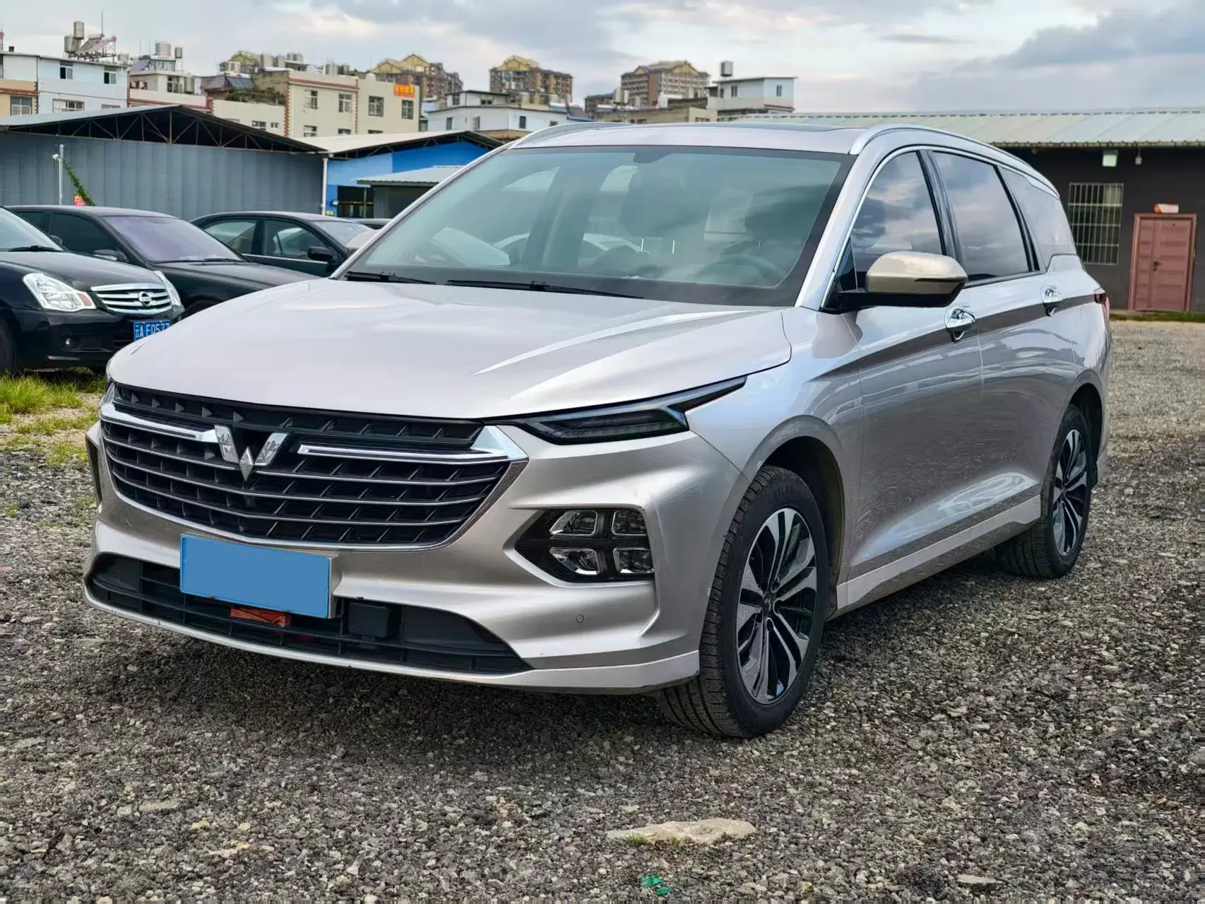 2020 WULING KAIJIE view 1