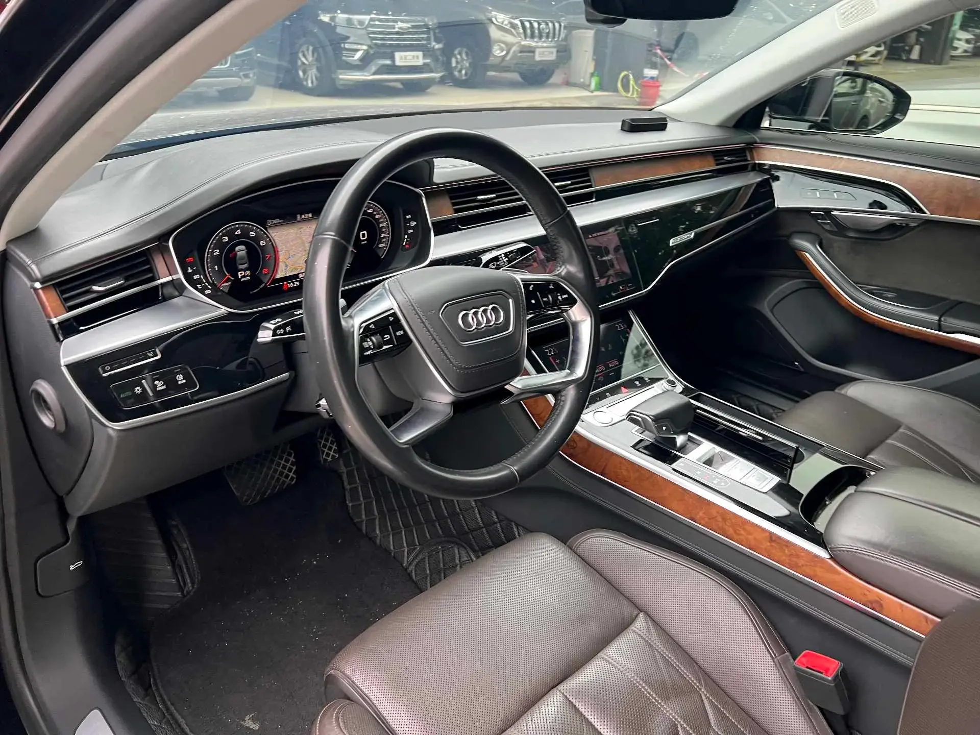 2019 AUDI A8 thumbnail 4