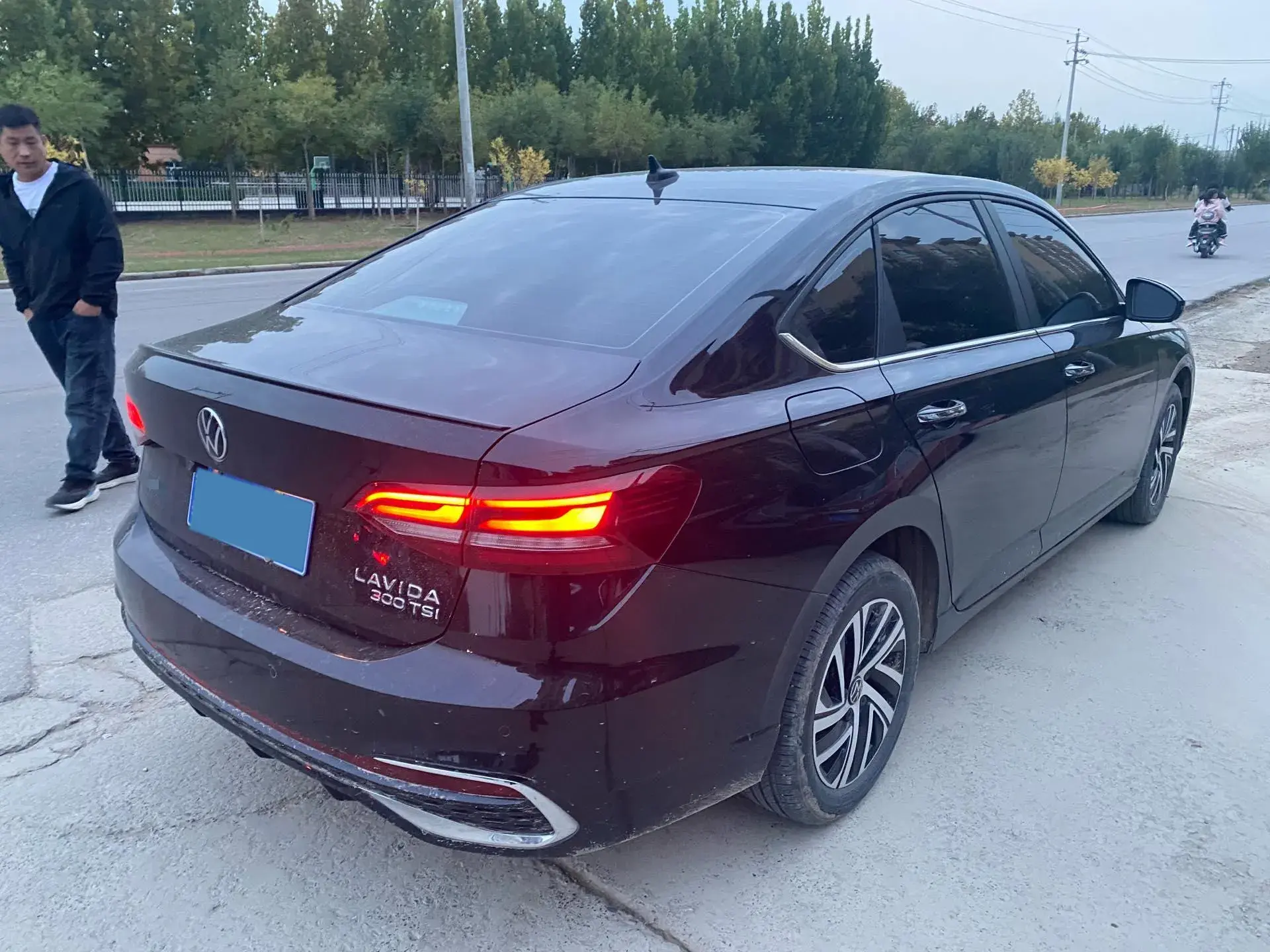 2024 VOLKSWAGEN LAVIDA thumbnail 4