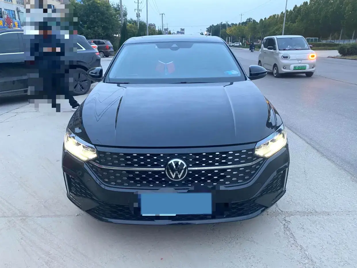 2024 VOLKSWAGEN LAVIDA thumbnail 2