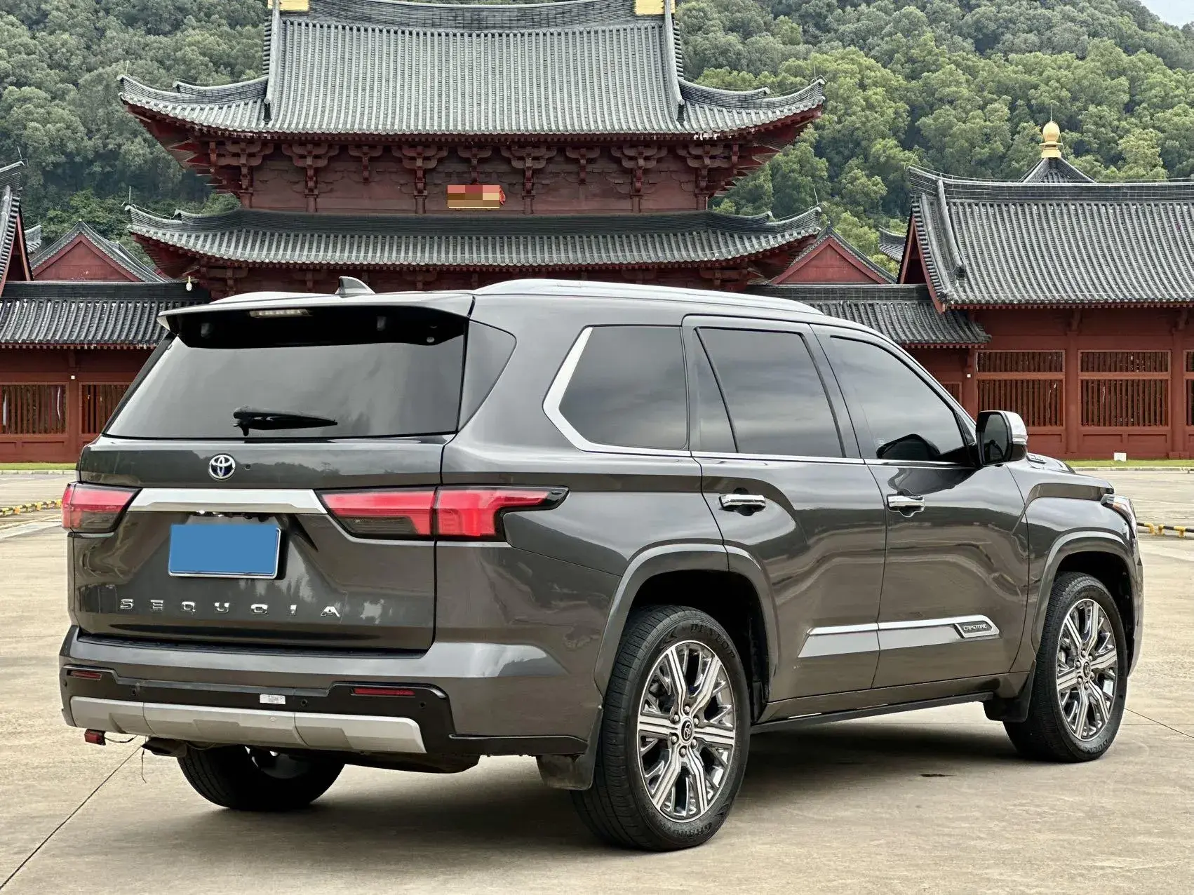 2023 HONGQI H5 thumbnail 4