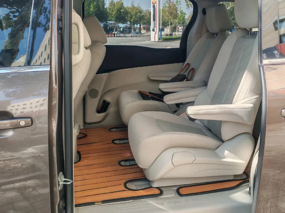 2022 Buick GL8 2.0T 237HP L4 9AT,autocango,china used car exporter,china ev exporter,chinese used car exporter,chinese used ev exporter