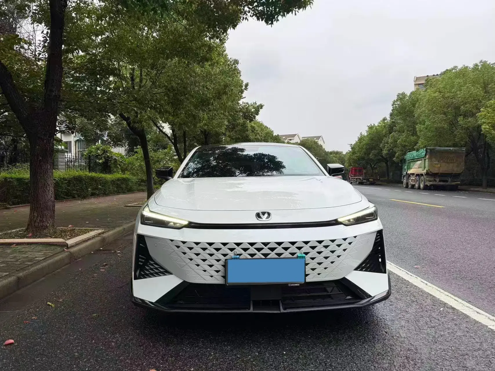 2024 CHANGAN UNI-V thumbnail 2