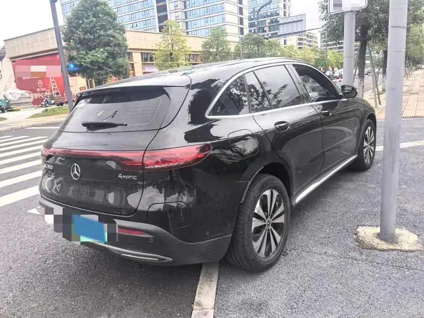 2020 MERCEDES-BENZ EQC thumbnail 3