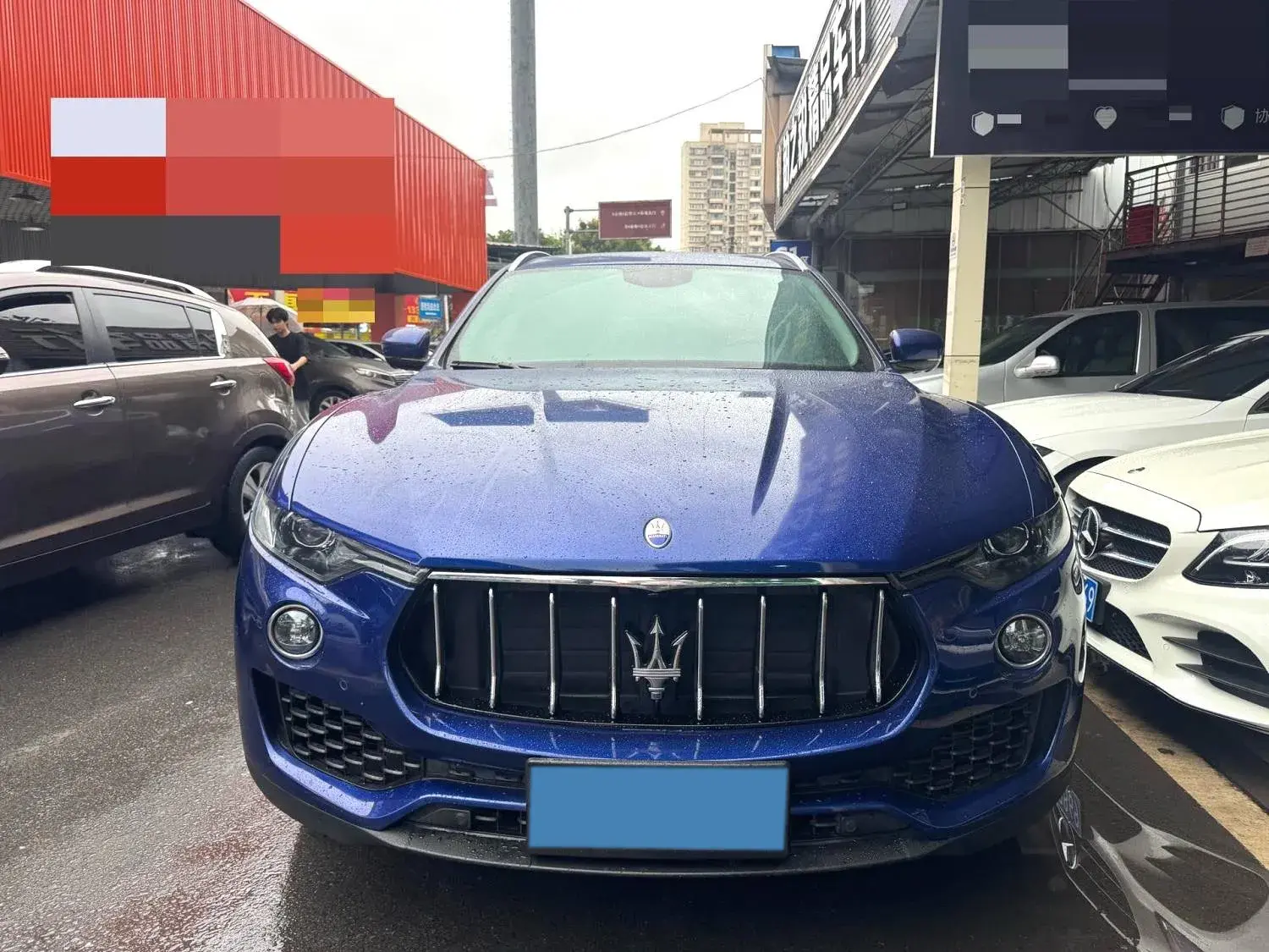 2019 MASERATI LEVANTE thumbnail 2