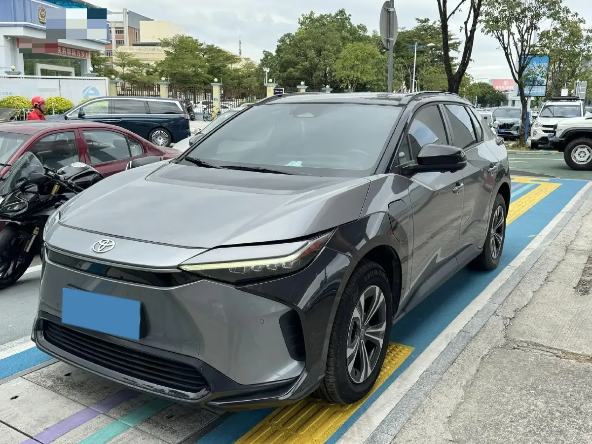 2022 Toyota bZ4X BEV 66.7KWH