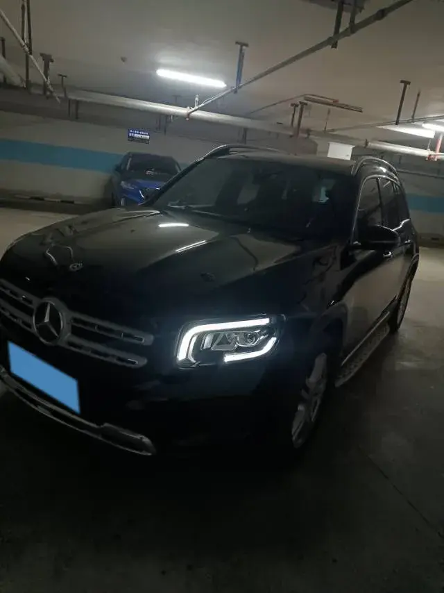 2020 MERCEDES-BENZ GLB view 1