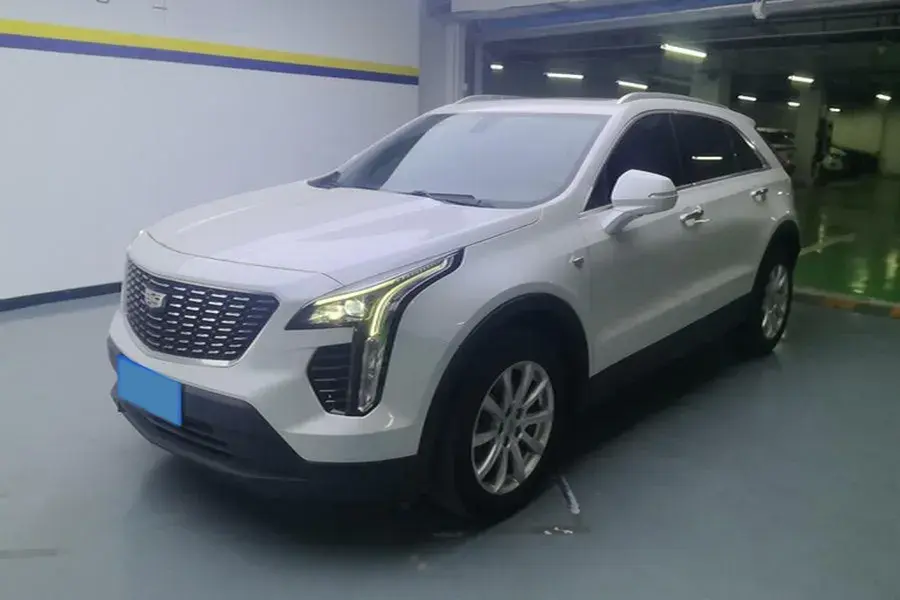 2021 CADILLAC XT4 view 1