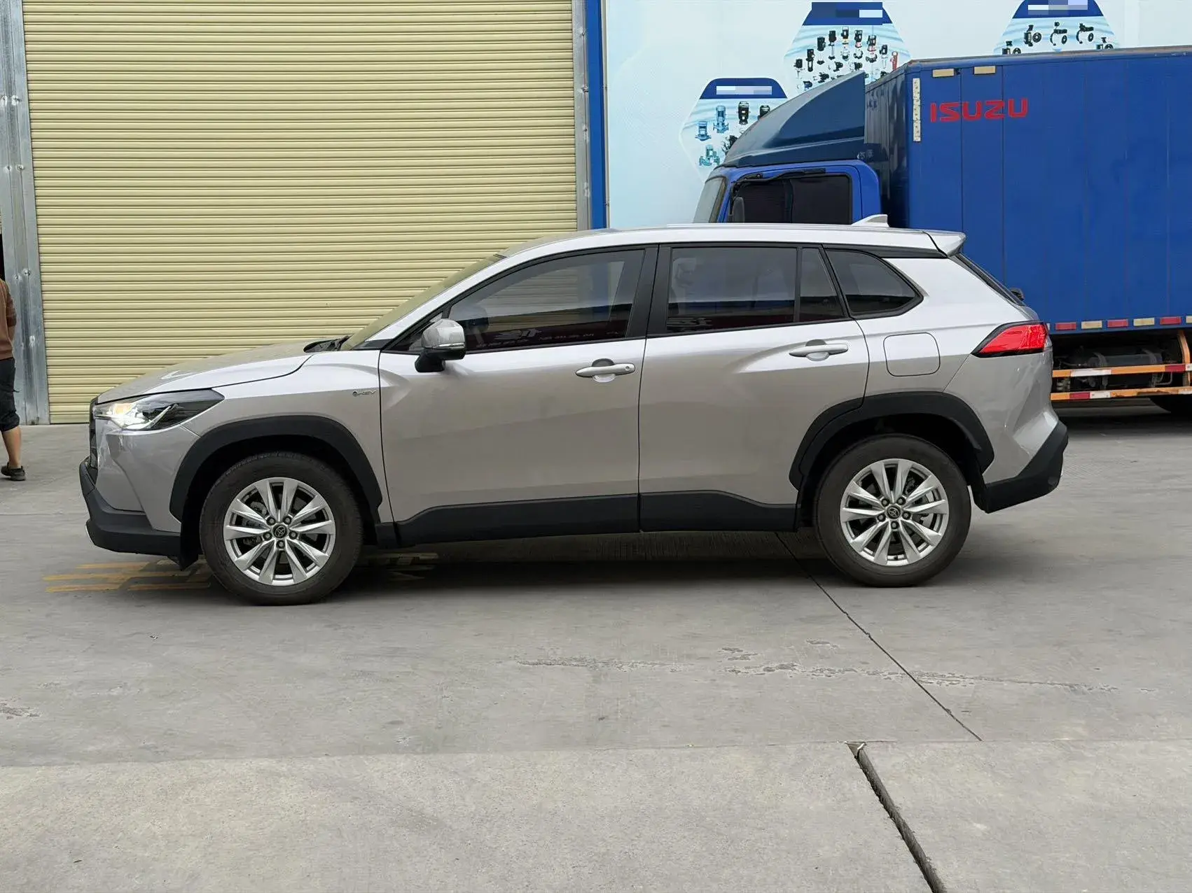 2024 TOYOTA COROLLA thumbnail 3