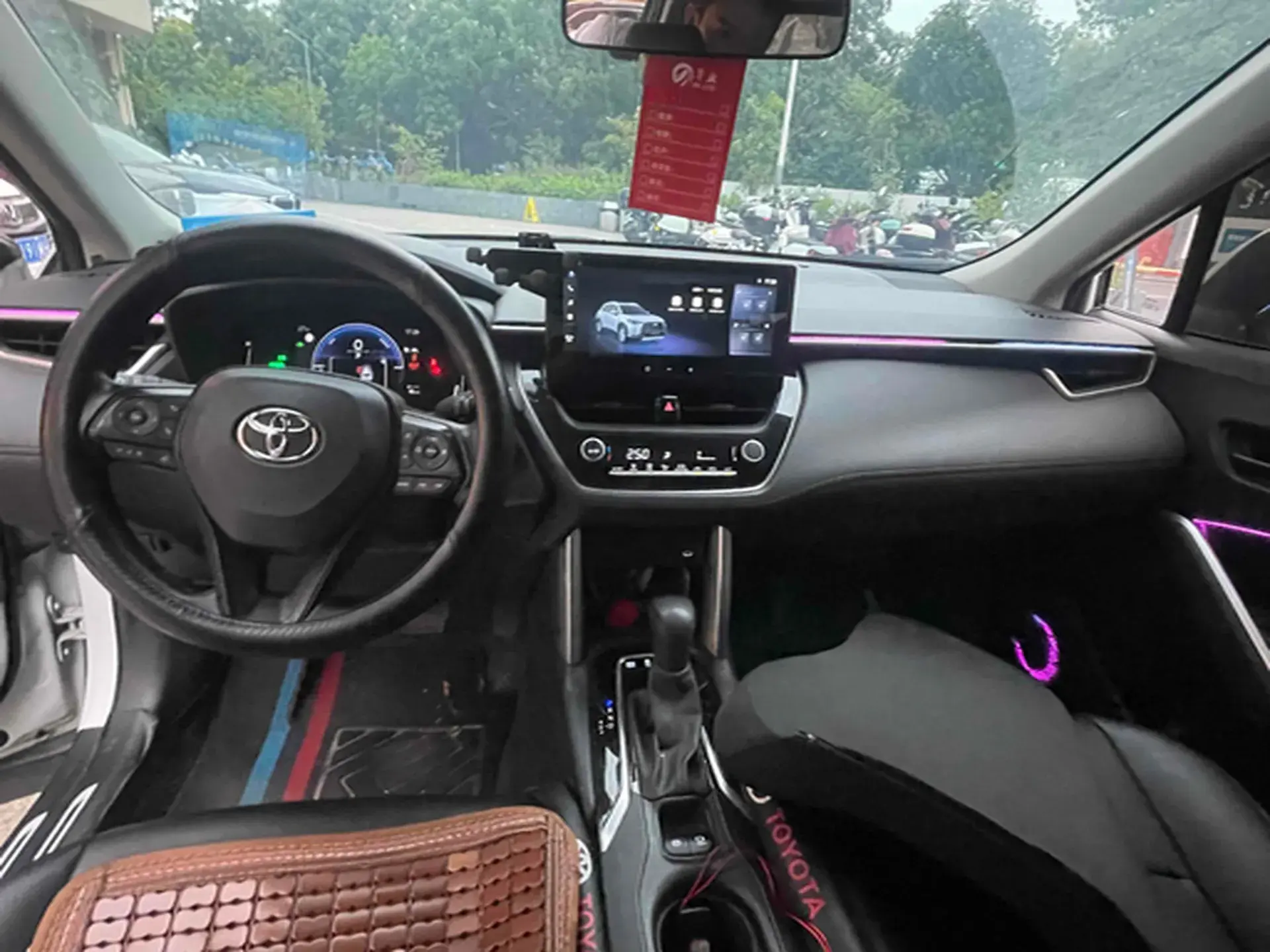 2024 TOYOTA COROLLA thumbnail 4