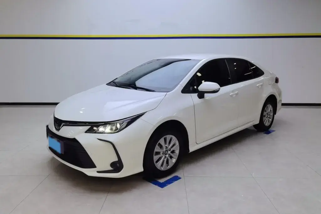 2019 TOYOTA COROLLA view 1