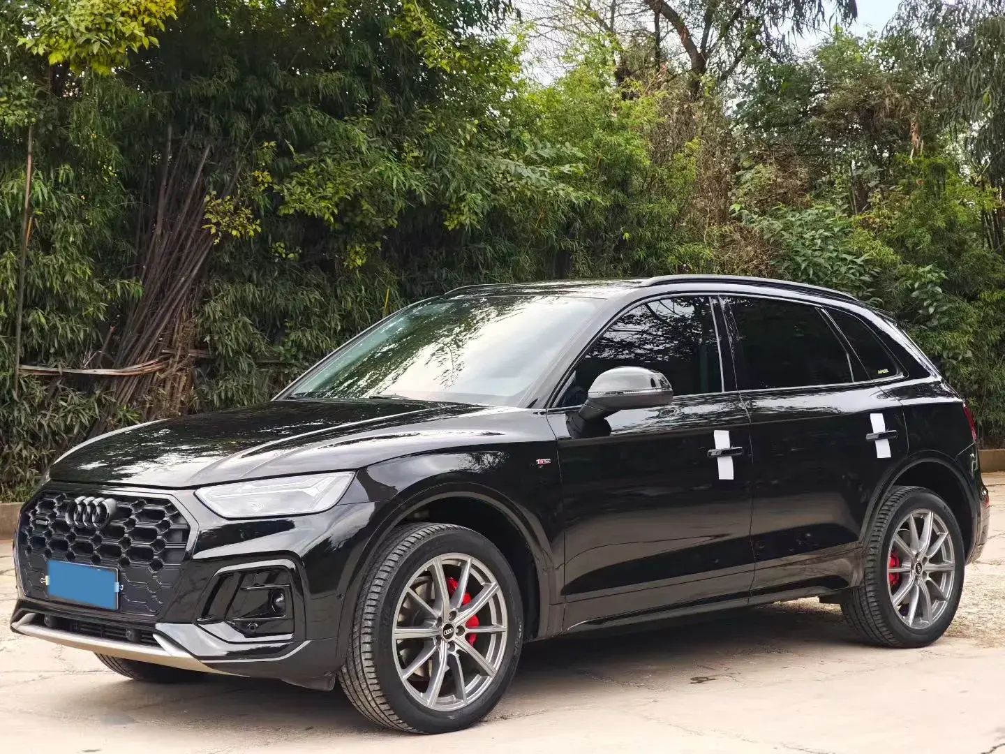 2022 AUDI Q5L view 1