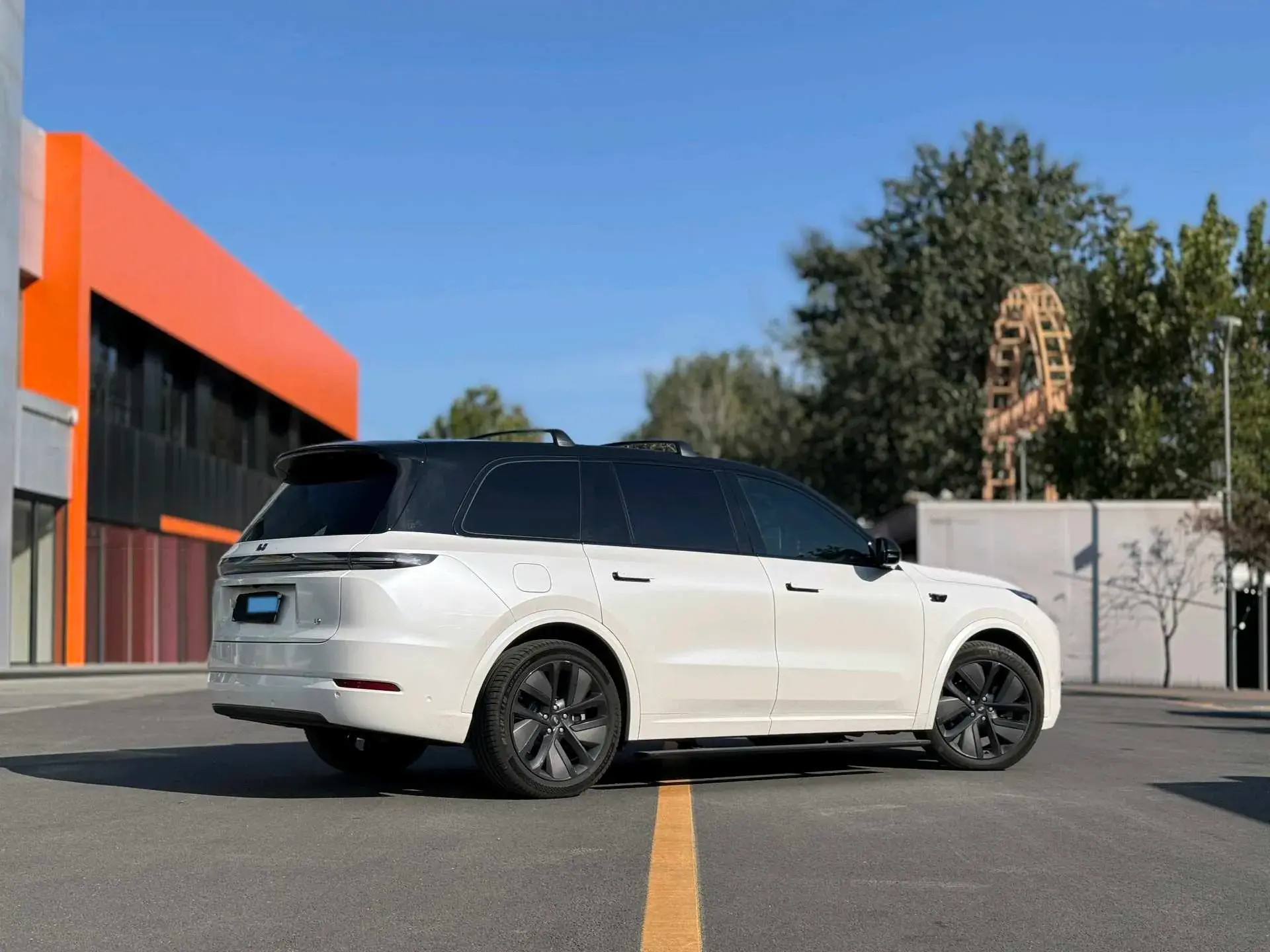 2024 LI L9 thumbnail 3