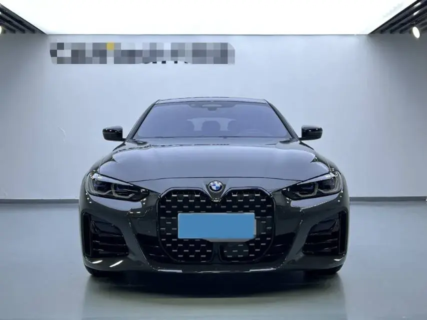 2022 BMW 4 thumbnail 2