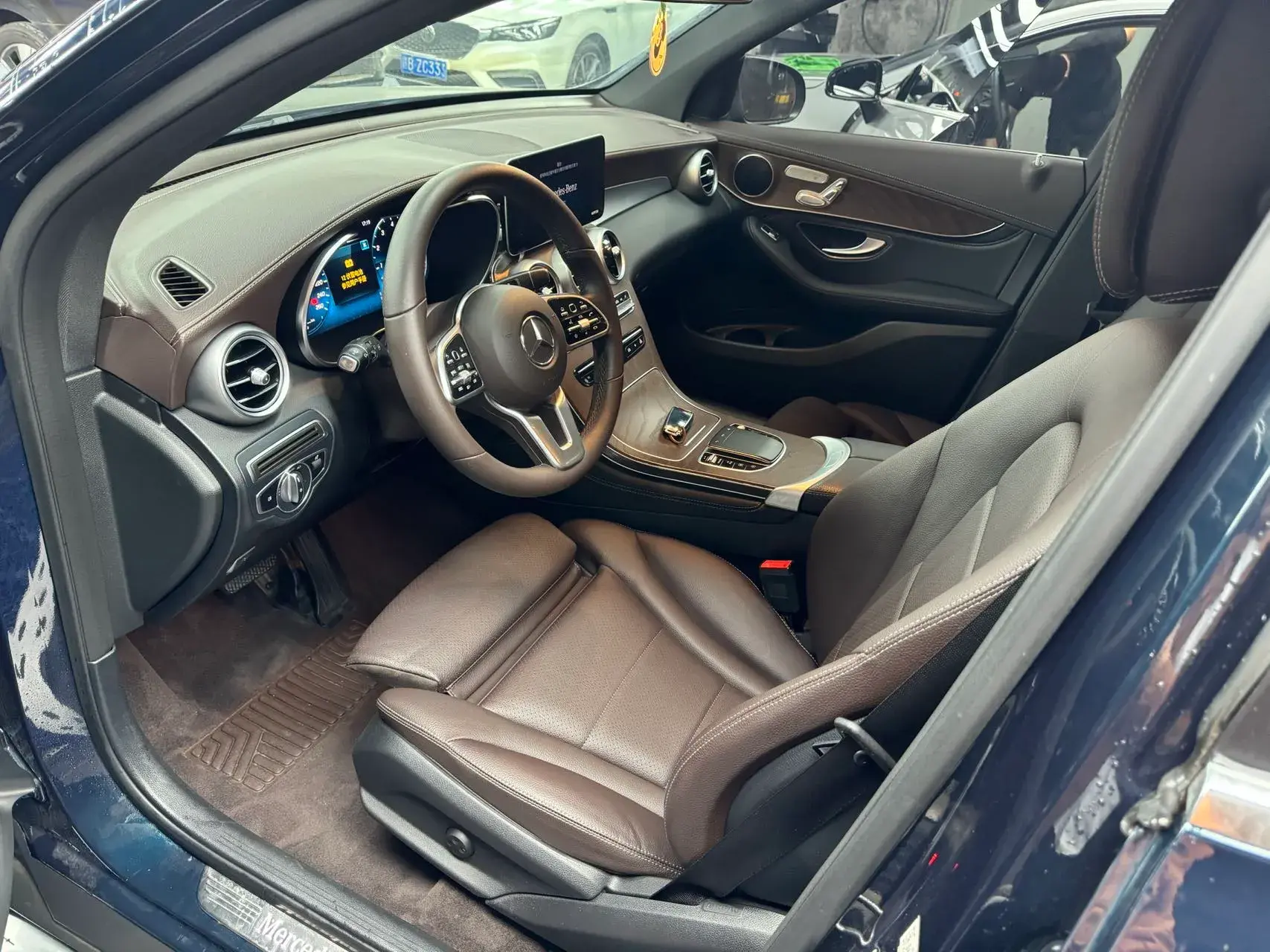 2020 MERCEDES-BENZ GLC thumbnail 3