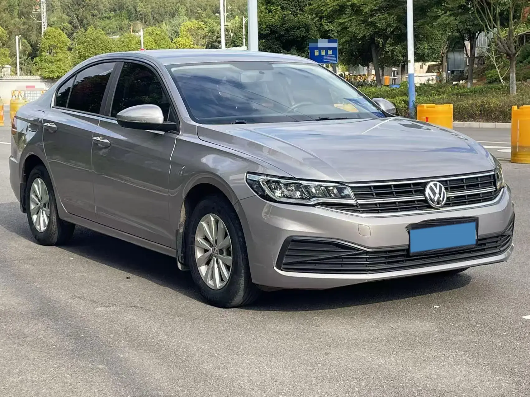 2019 VOLKSWAGEN BORA thumbnail 2
