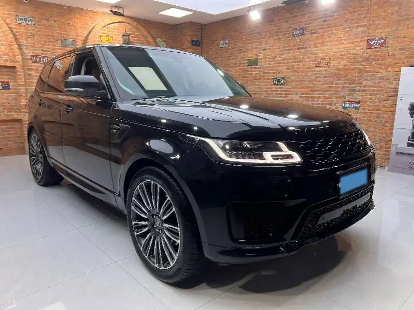 2019 LAND ROVER thumbnail 3