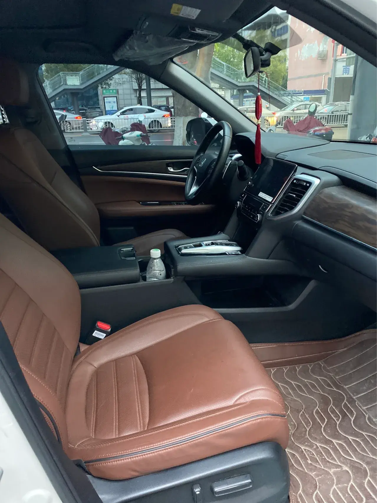 2017 HONDA UR-V thumbnail 3