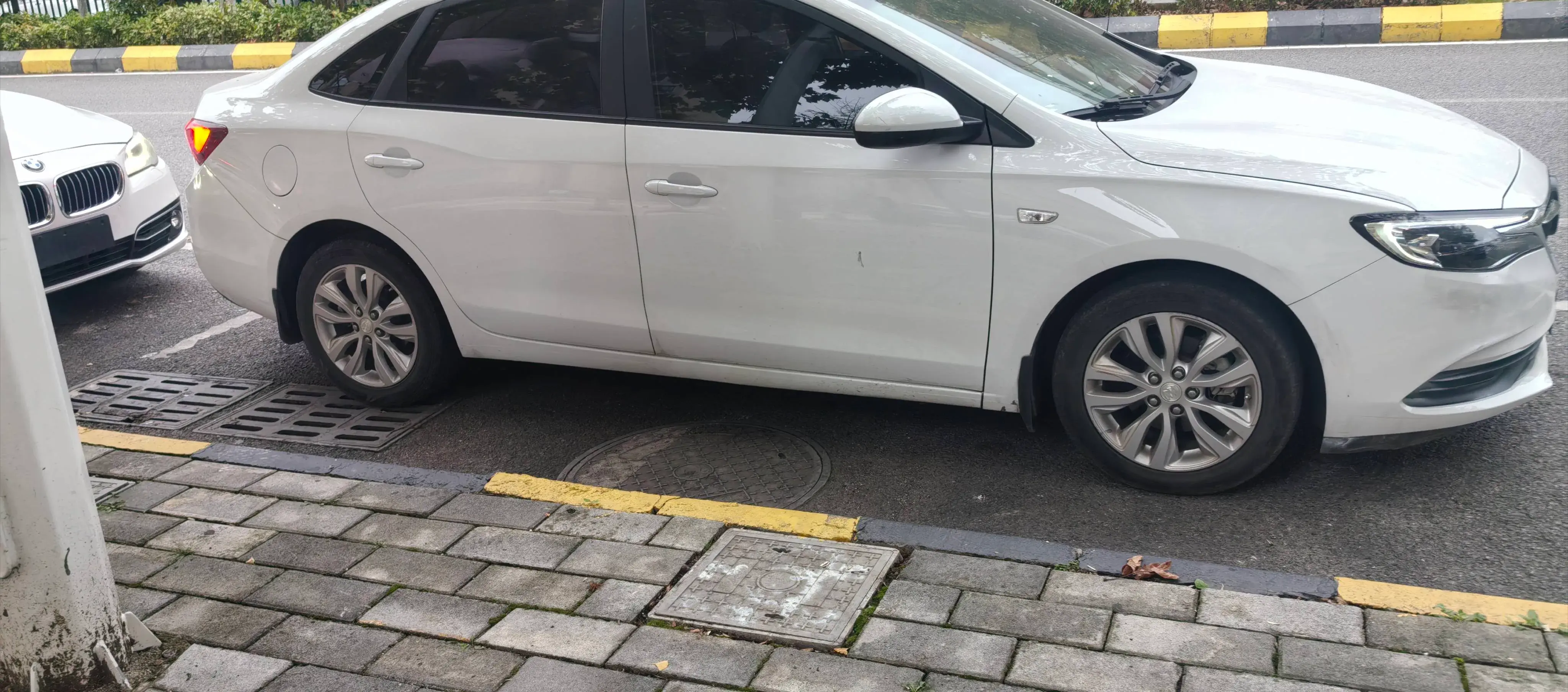 2020 BUICK REGAL thumbnail 4