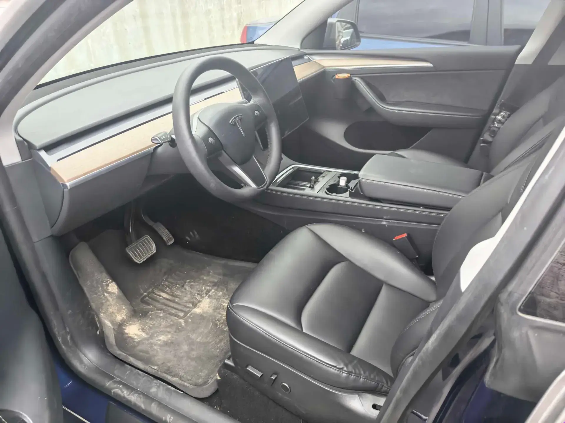 2021 TESLA MODEL thumbnail 2