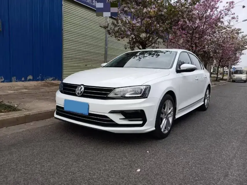 2018 VOLKSWAGEN SAGITAR view 1