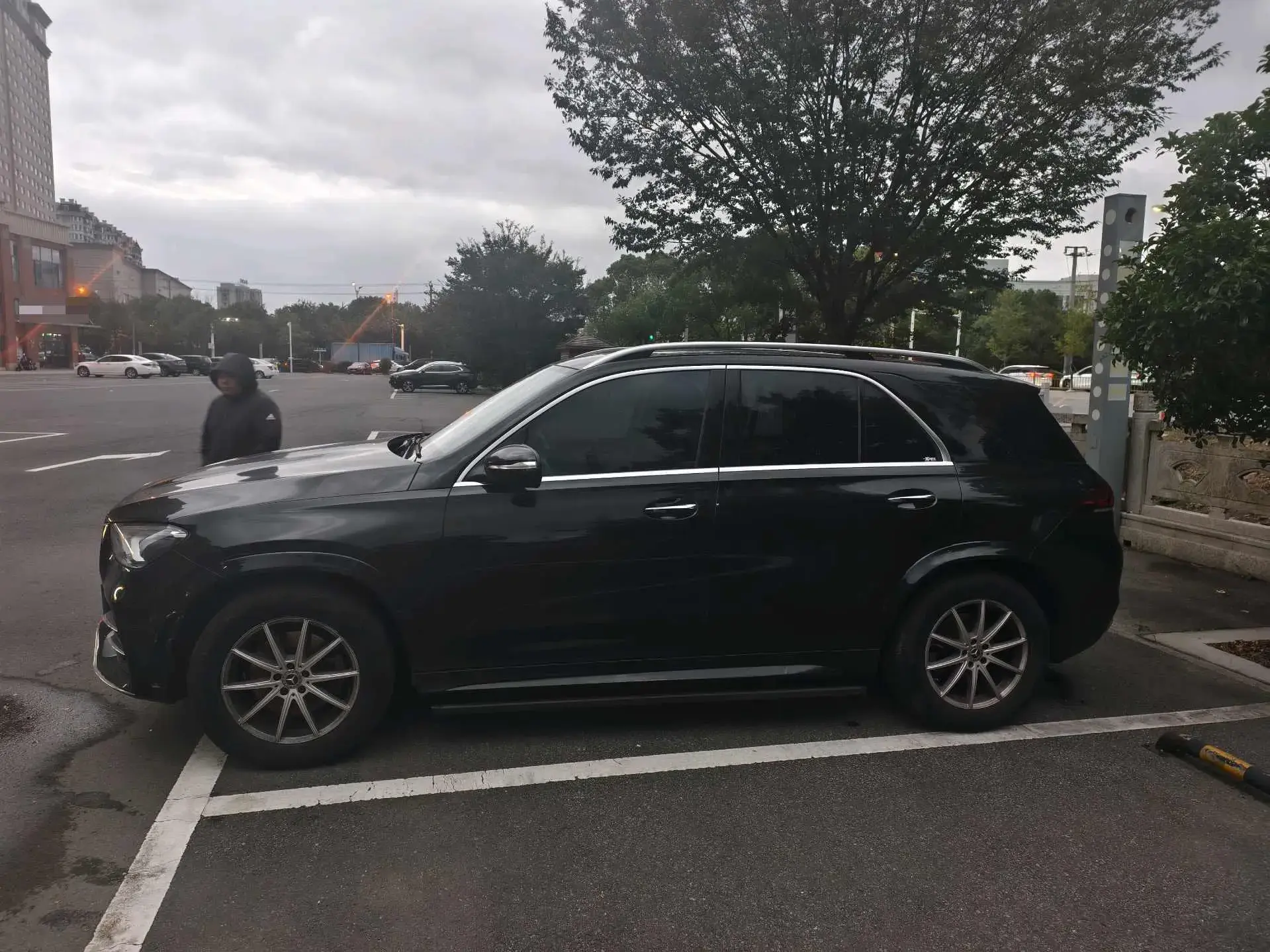 2020 MERCEDES-BENZ GLE thumbnail 4