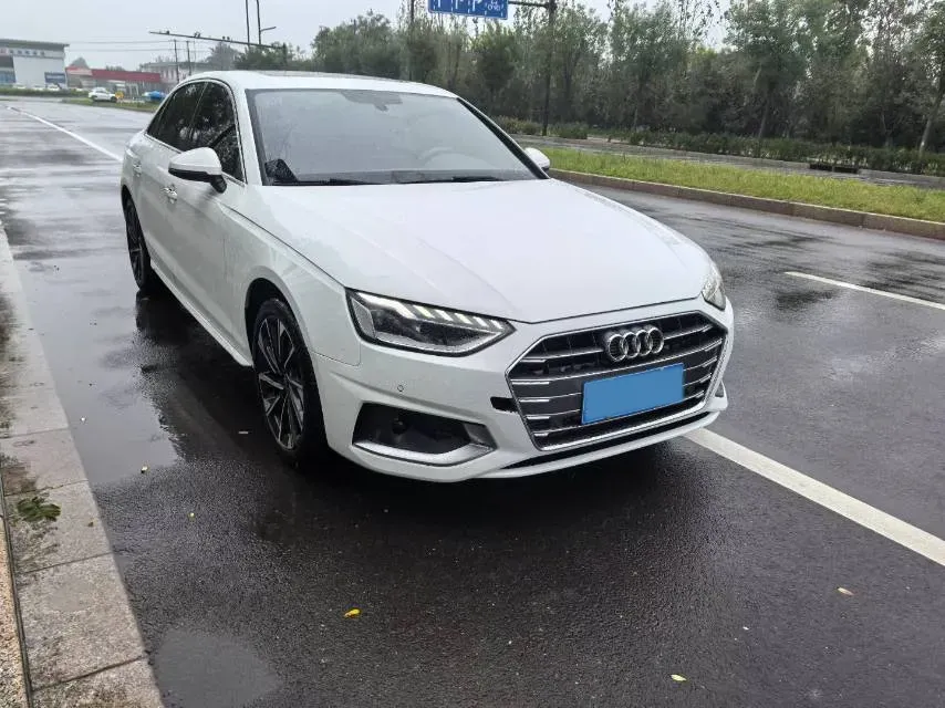 2022 Audi A4L 2.0T 190HP L4 7DCT,autocango,china used car exporter,china ev exporter,chinese used car exporter,chinese used ev exporter