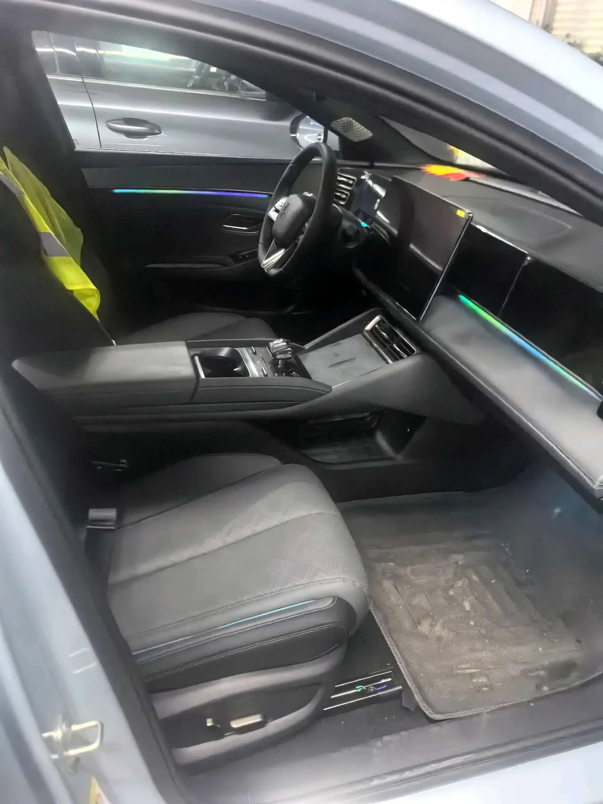 2024 BYD QINL thumbnail 4