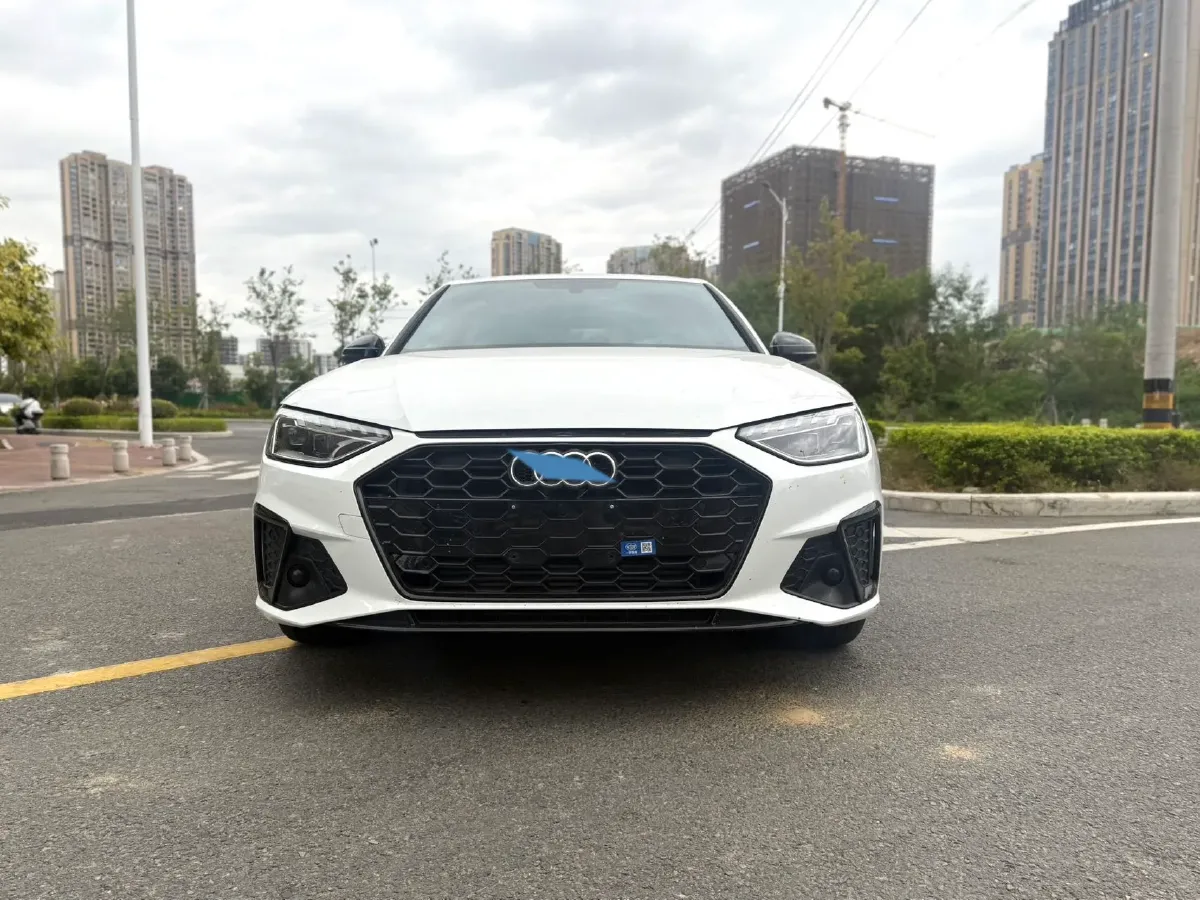 2024 Audi A4L 2.0T 190HP L4 7DCT,autocango,china used car exporter,china ev exporter,chinese used car exporter,chinese used ev exporter