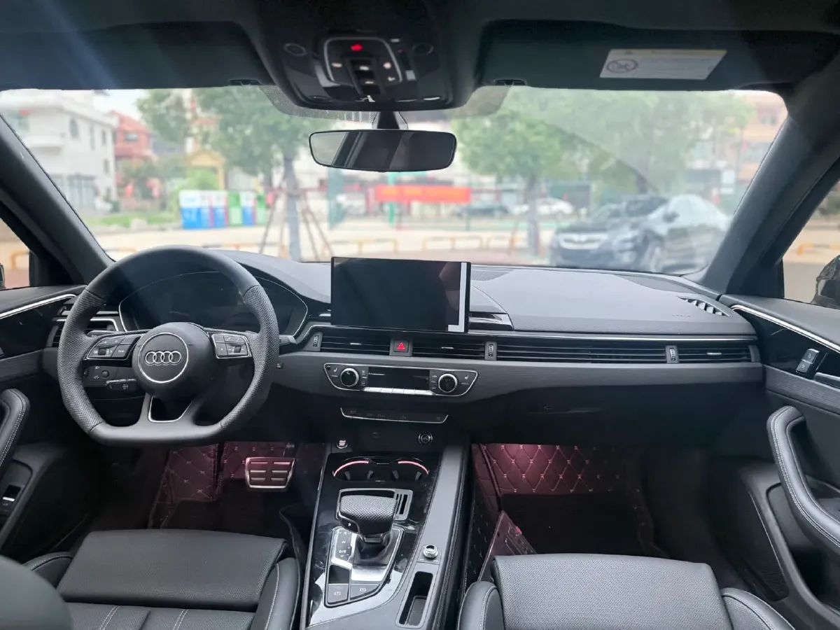 2024 Audi A4L 2.0T 190HP L4 7DCT,autocango,china used car exporter,china ev exporter,chinese used car exporter,chinese used ev exporter