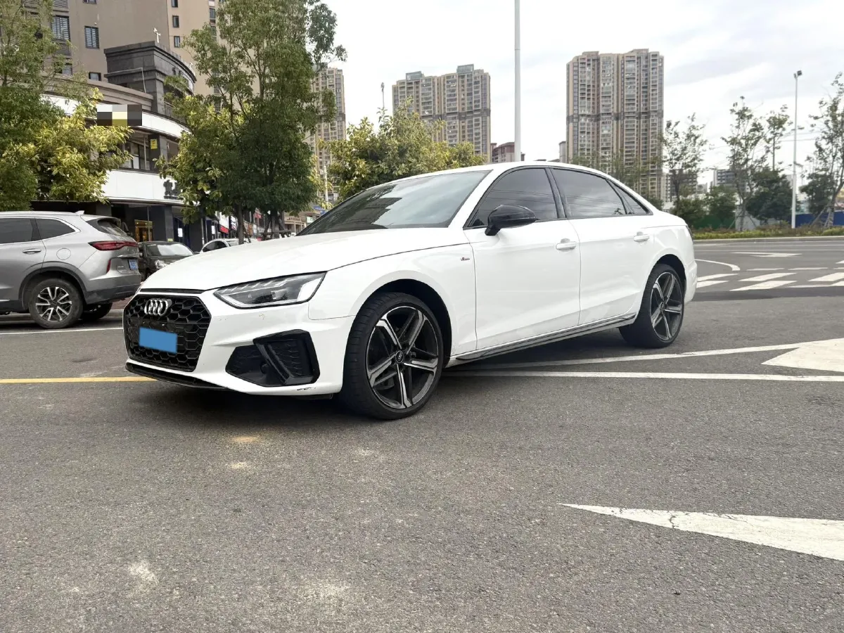 2024 Audi A4L 2.0T 190HP L4 7DCT,autocango,china used car exporter,china ev exporter,chinese used car exporter,chinese used ev exporter