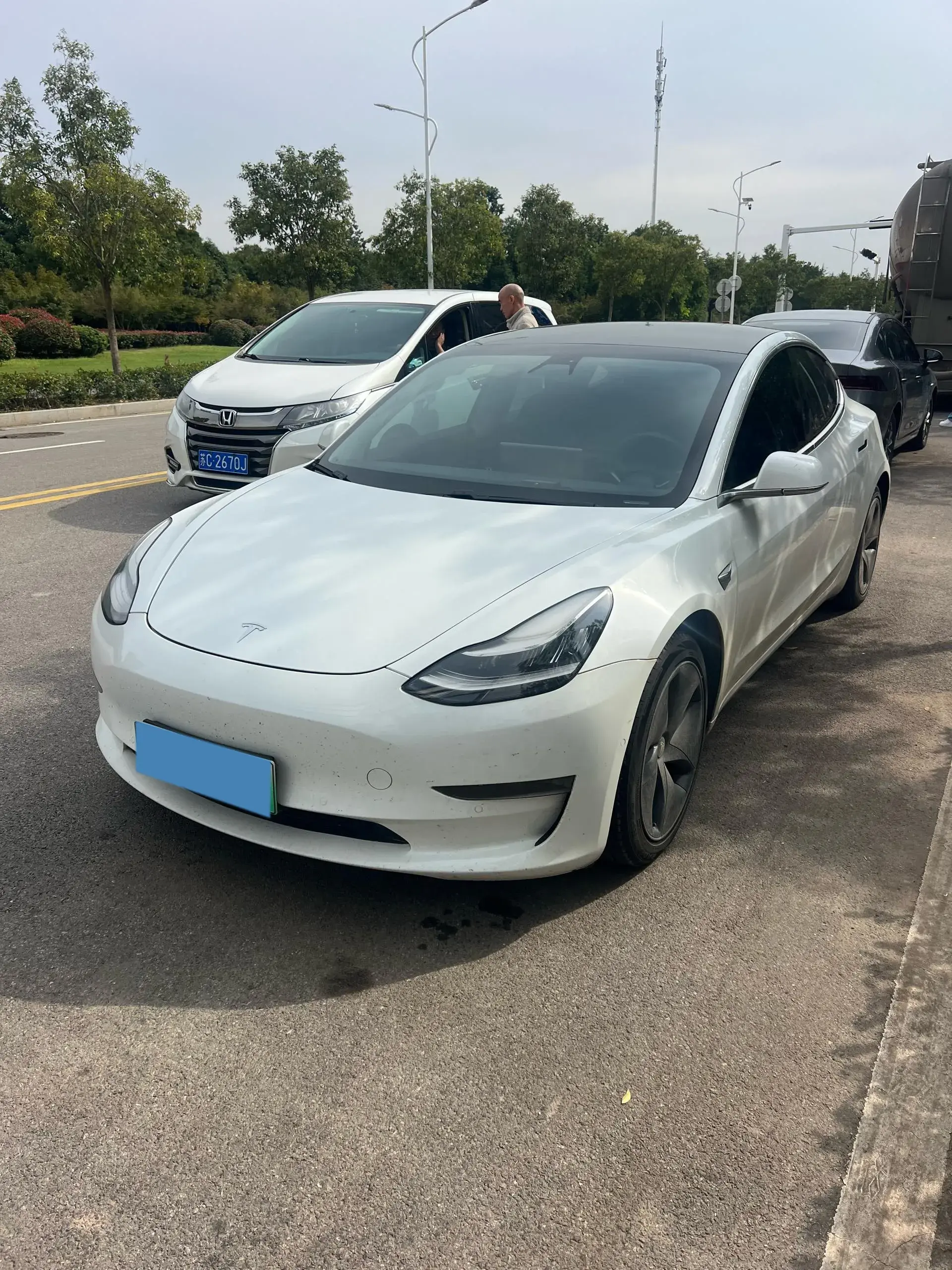 2020 TESLA MODEL view 1