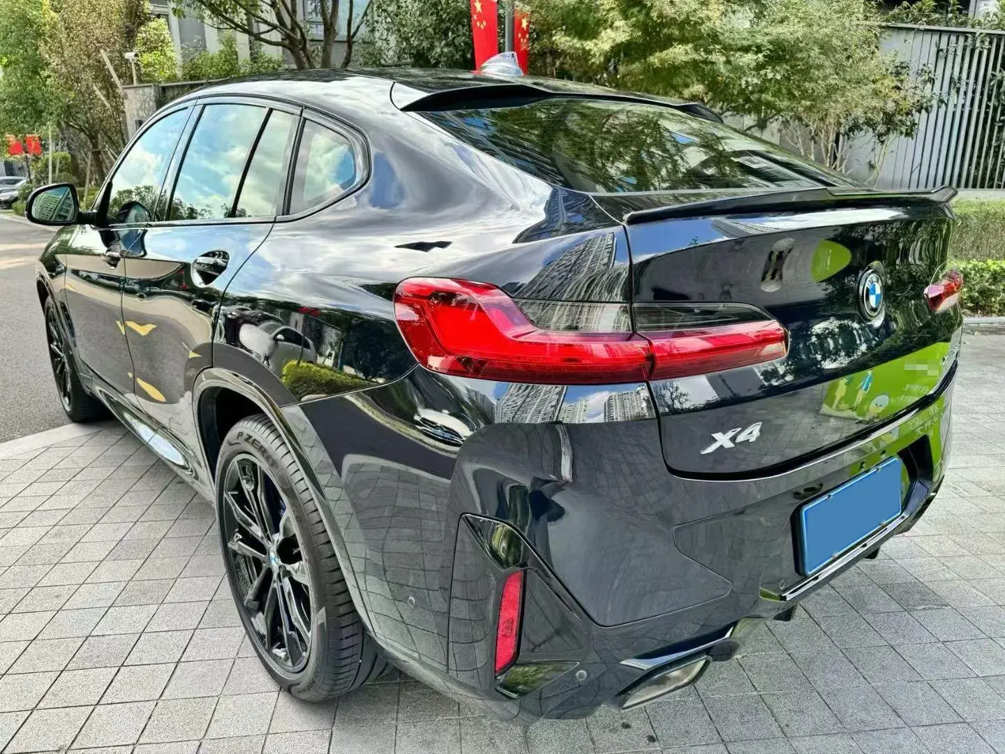 2022 BMW X4 thumbnail 4