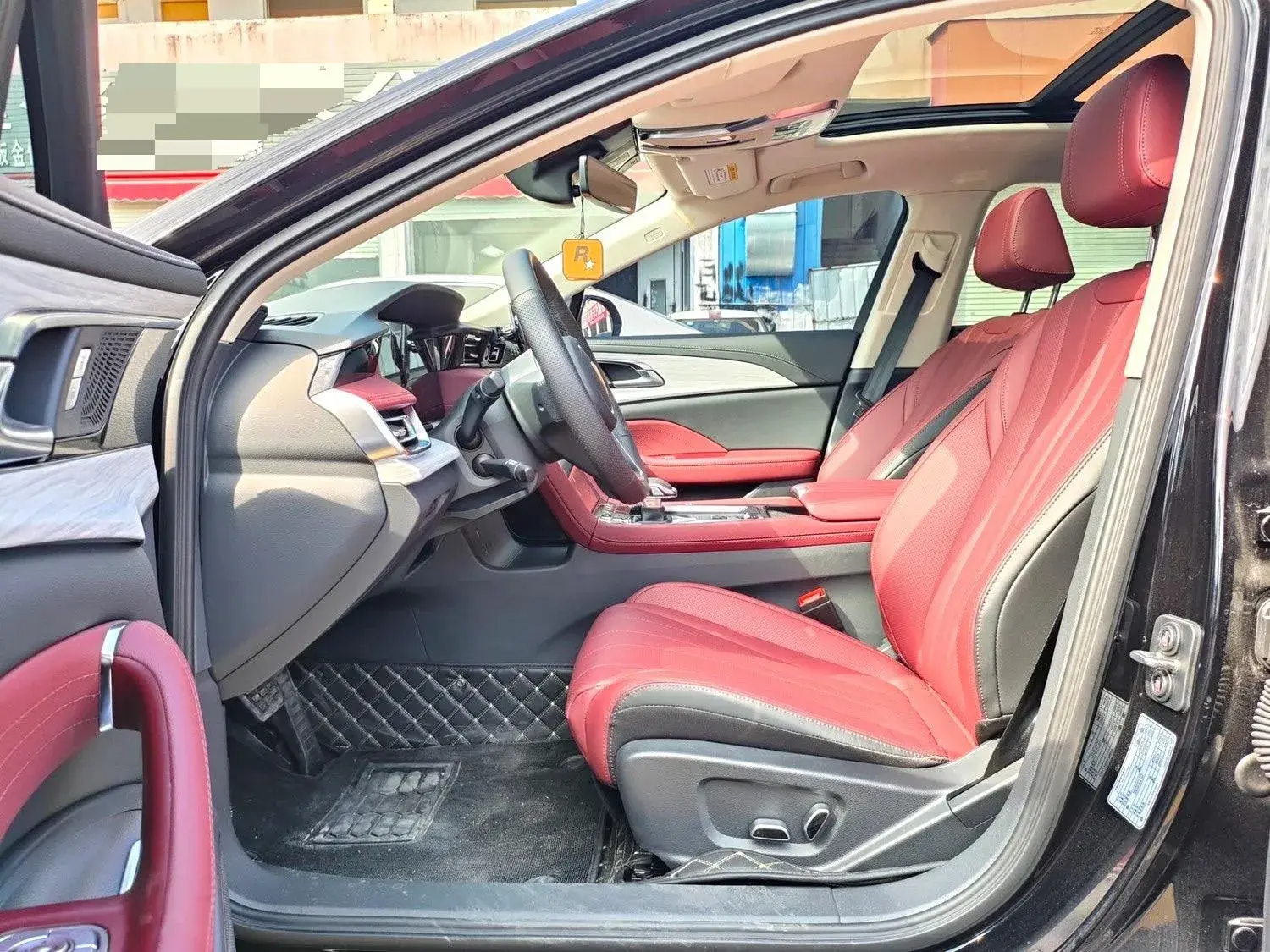 2024 HONGQI H5 thumbnail 4