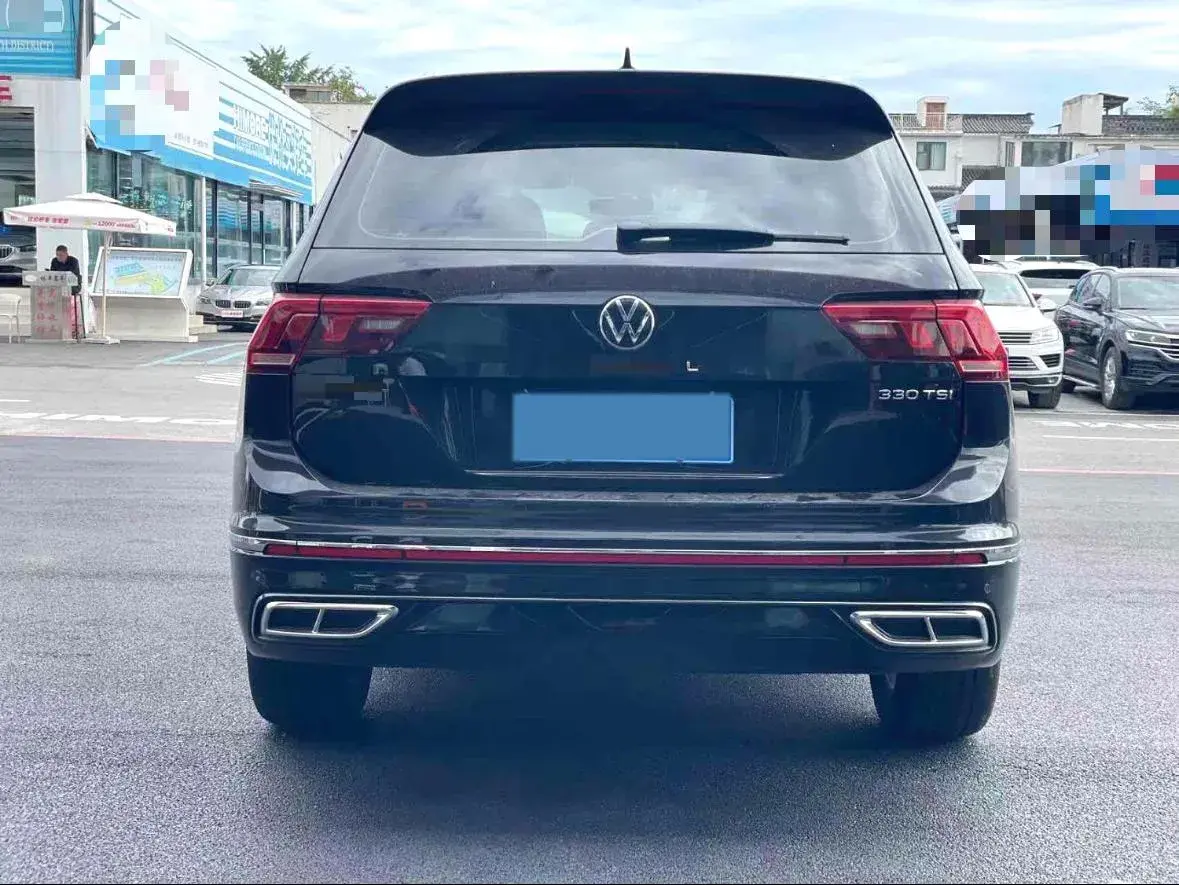 2024 VOLKSWAGEN TIGUAN thumbnail 4