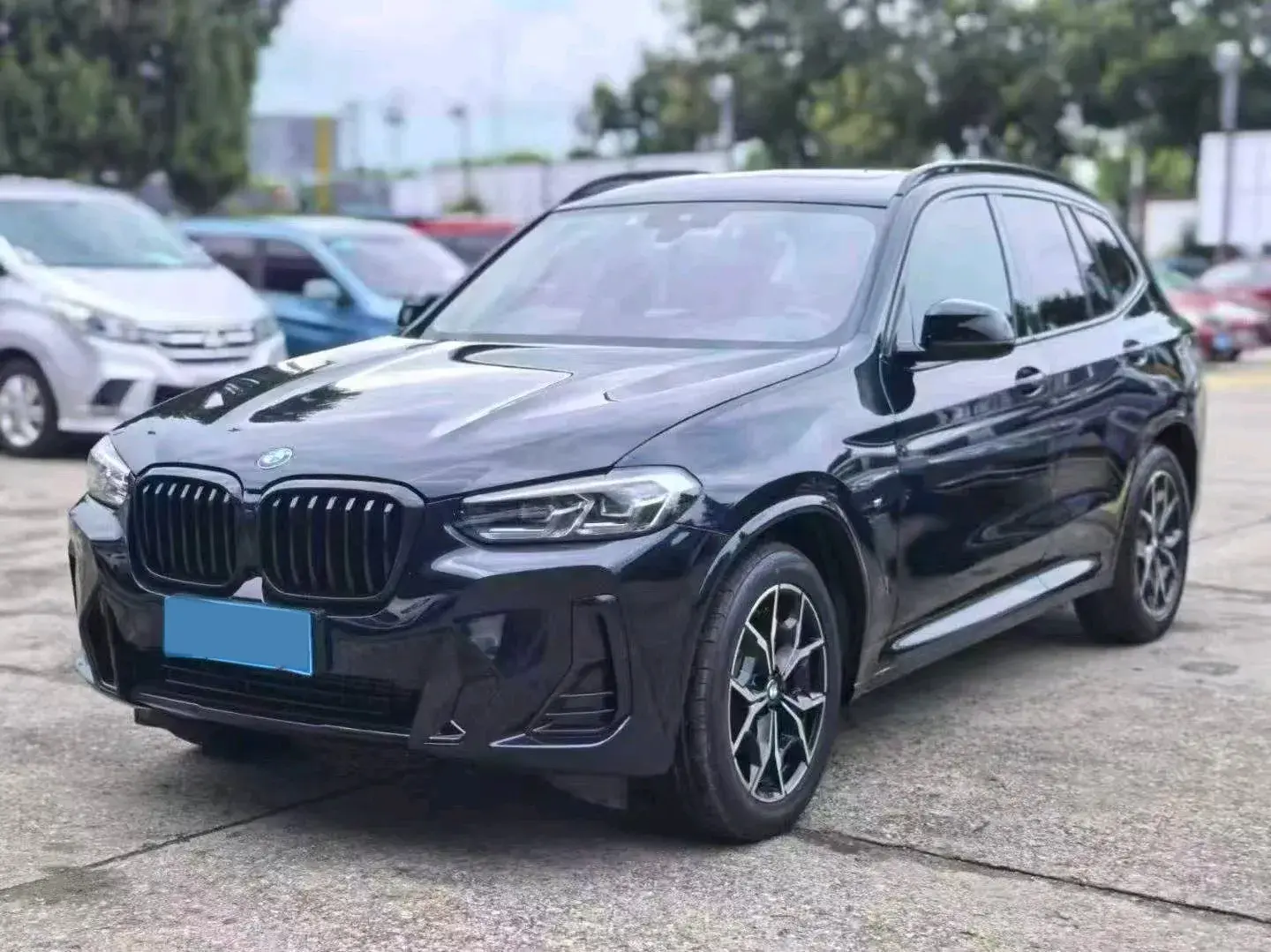 2022 BMW X3 view 1
