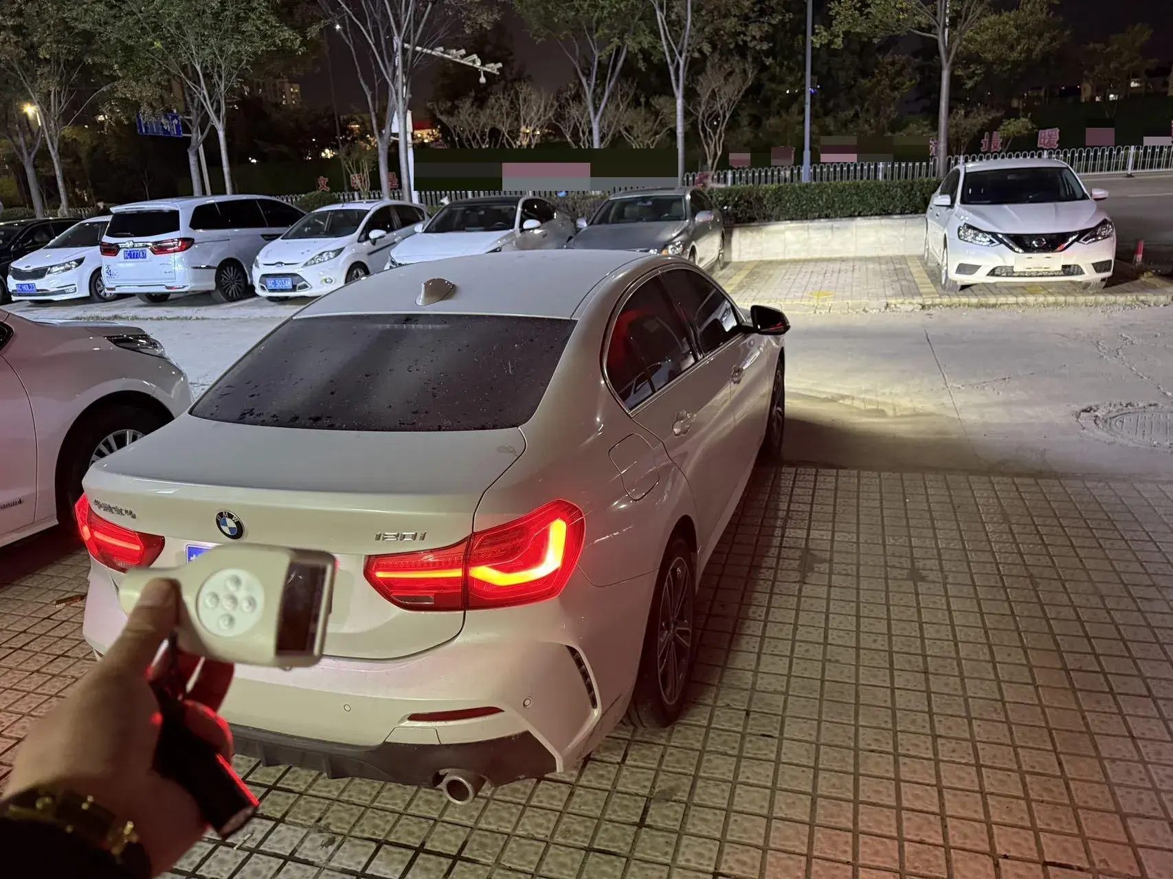 2021 BMW 1 thumbnail 3